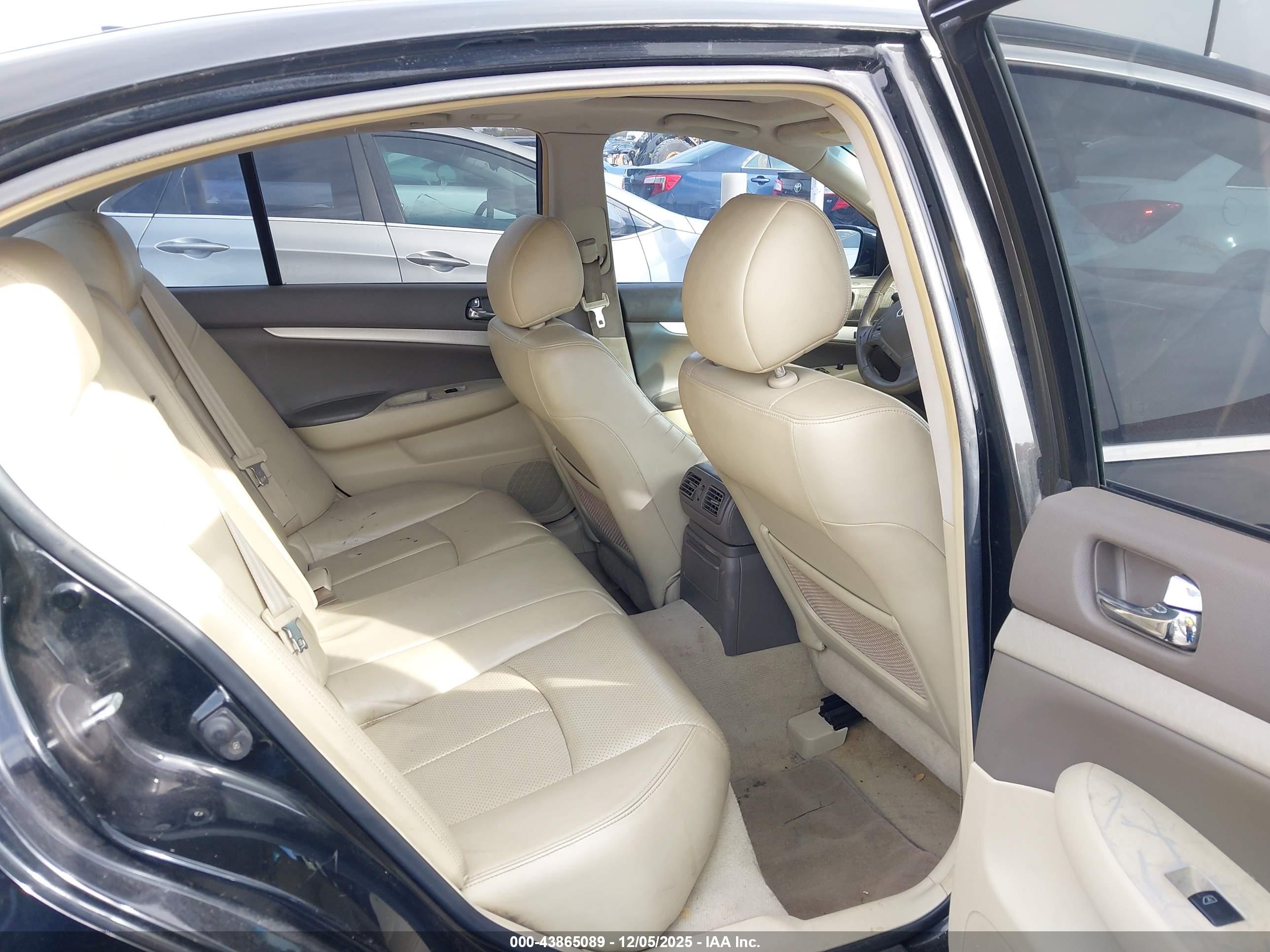 INFINITI G35 image 8