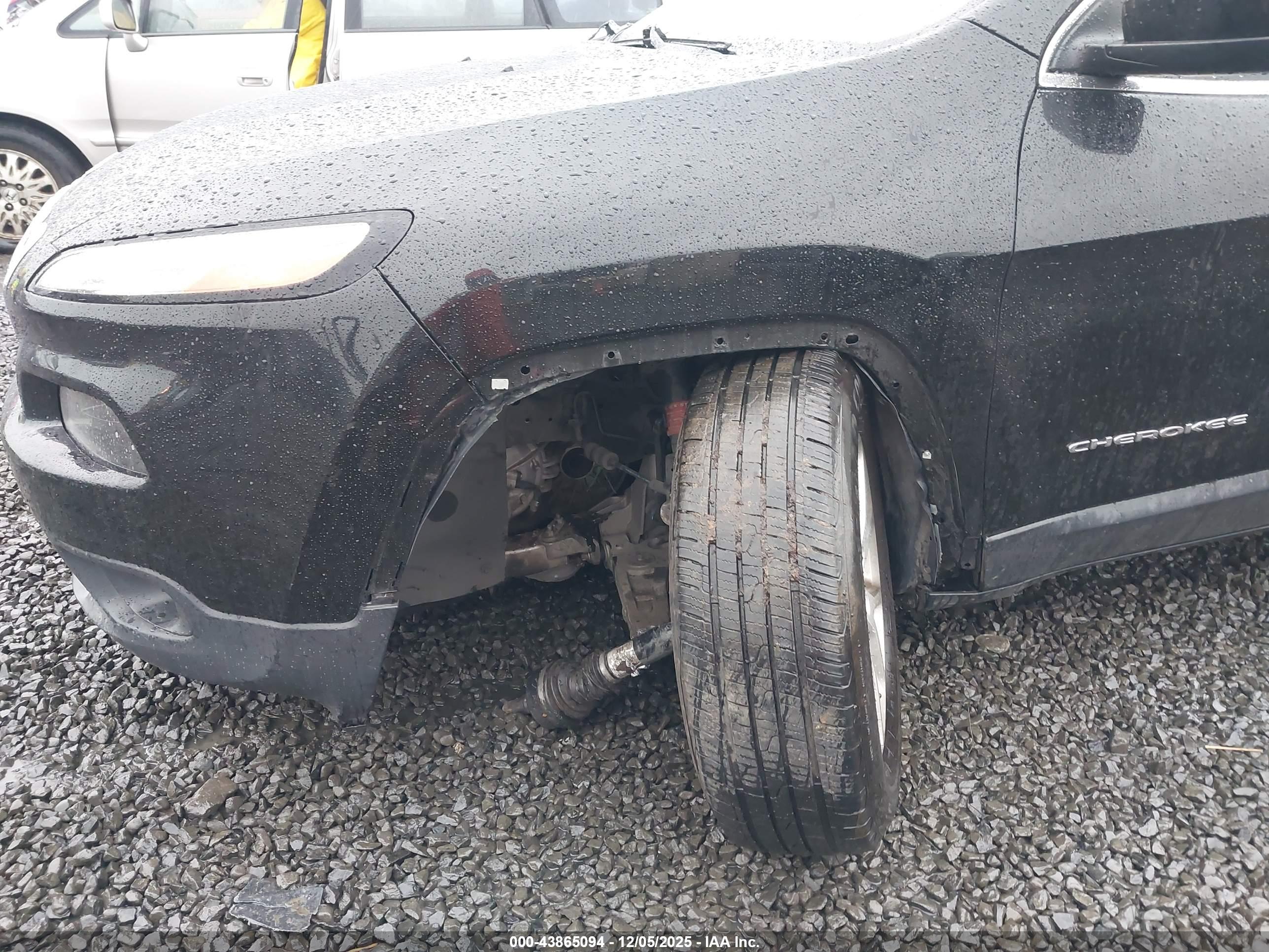 JEEP CHEROKEE image 6