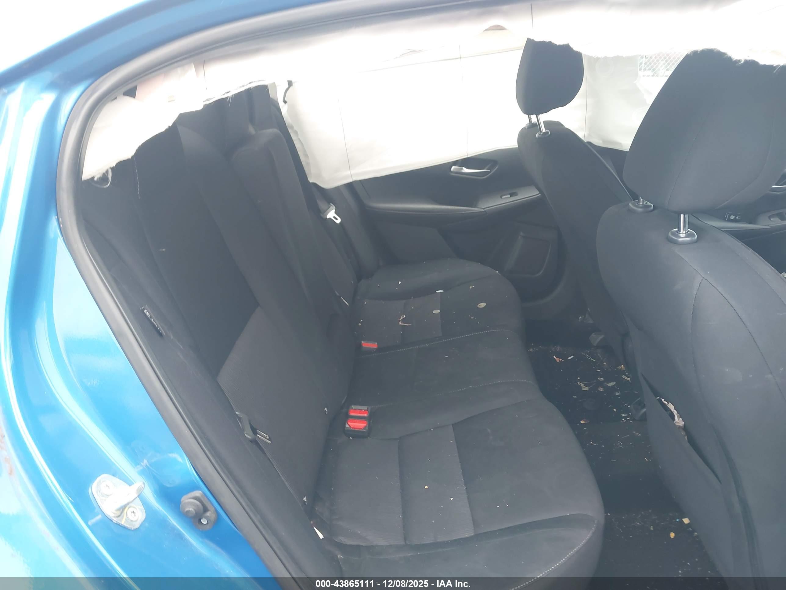 NISSAN SENTRA image 8