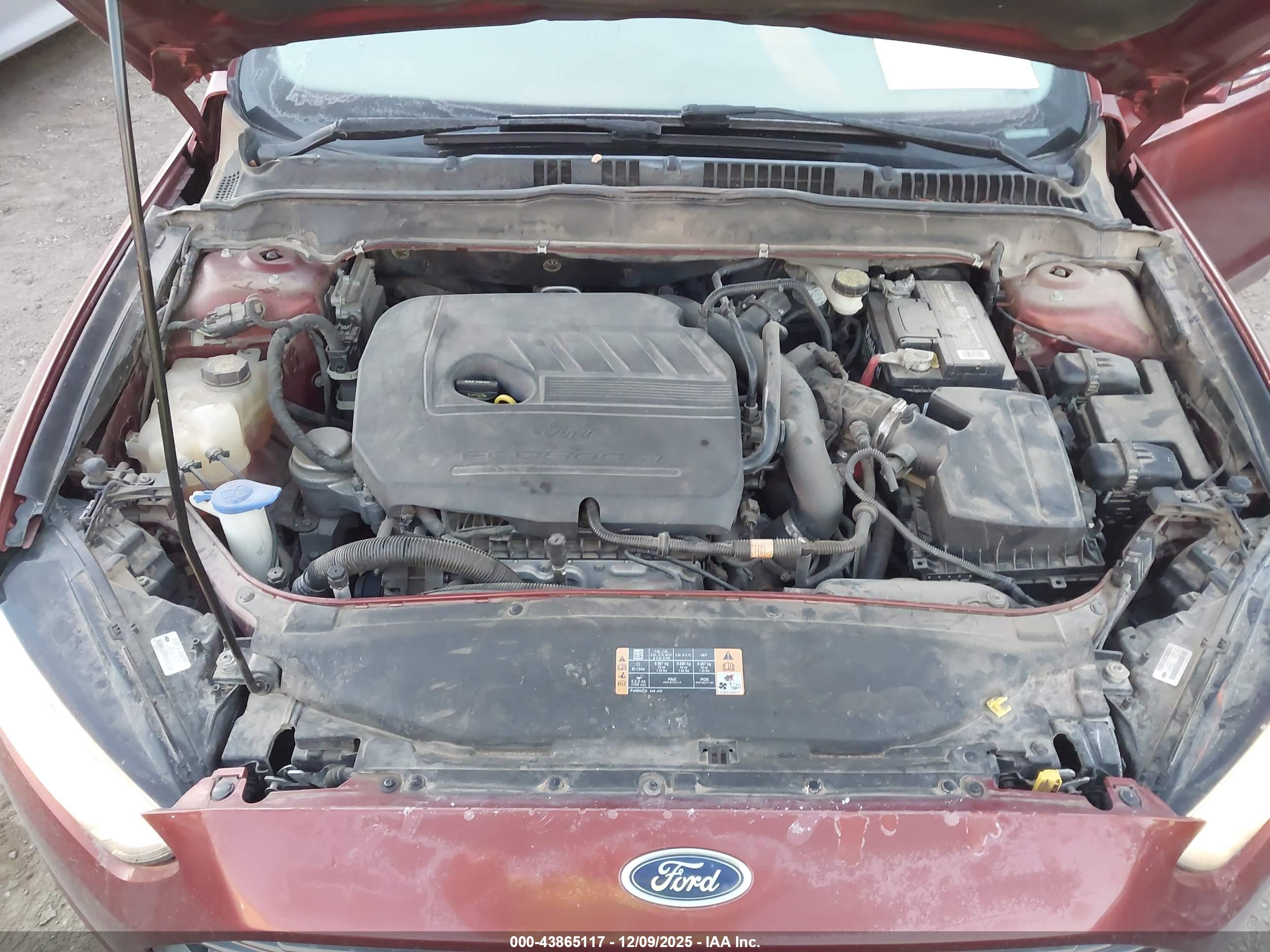 FORD FUSION image 10
