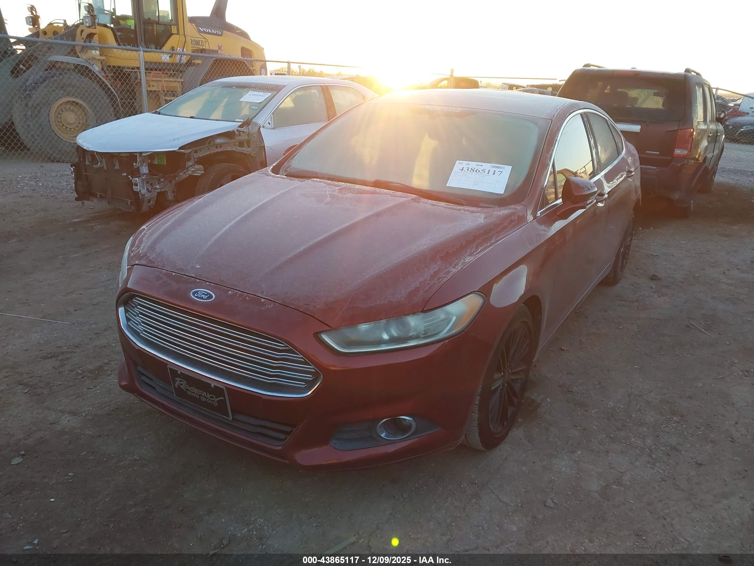 FORD FUSION image 2
