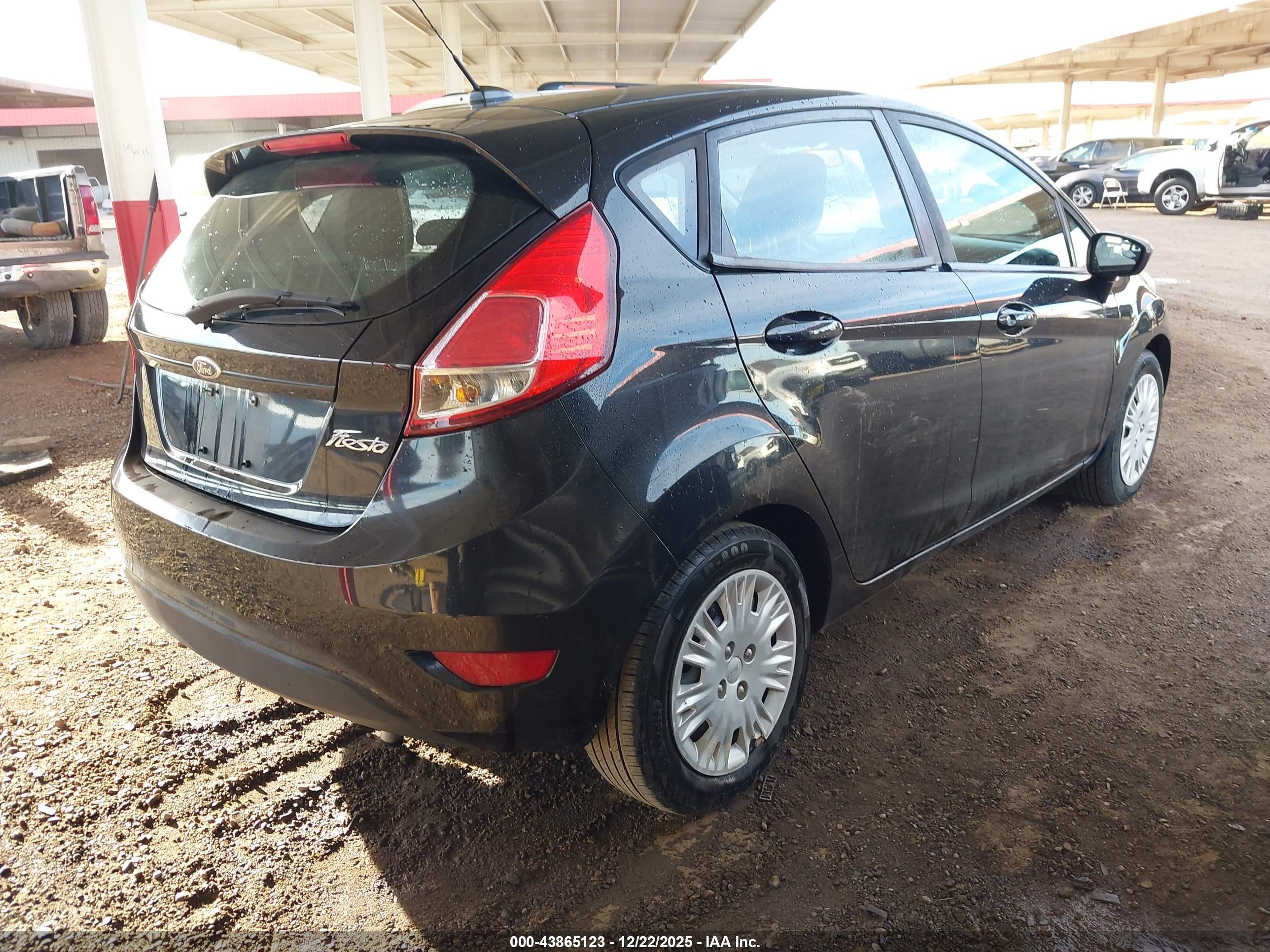FORD FIESTA image 4