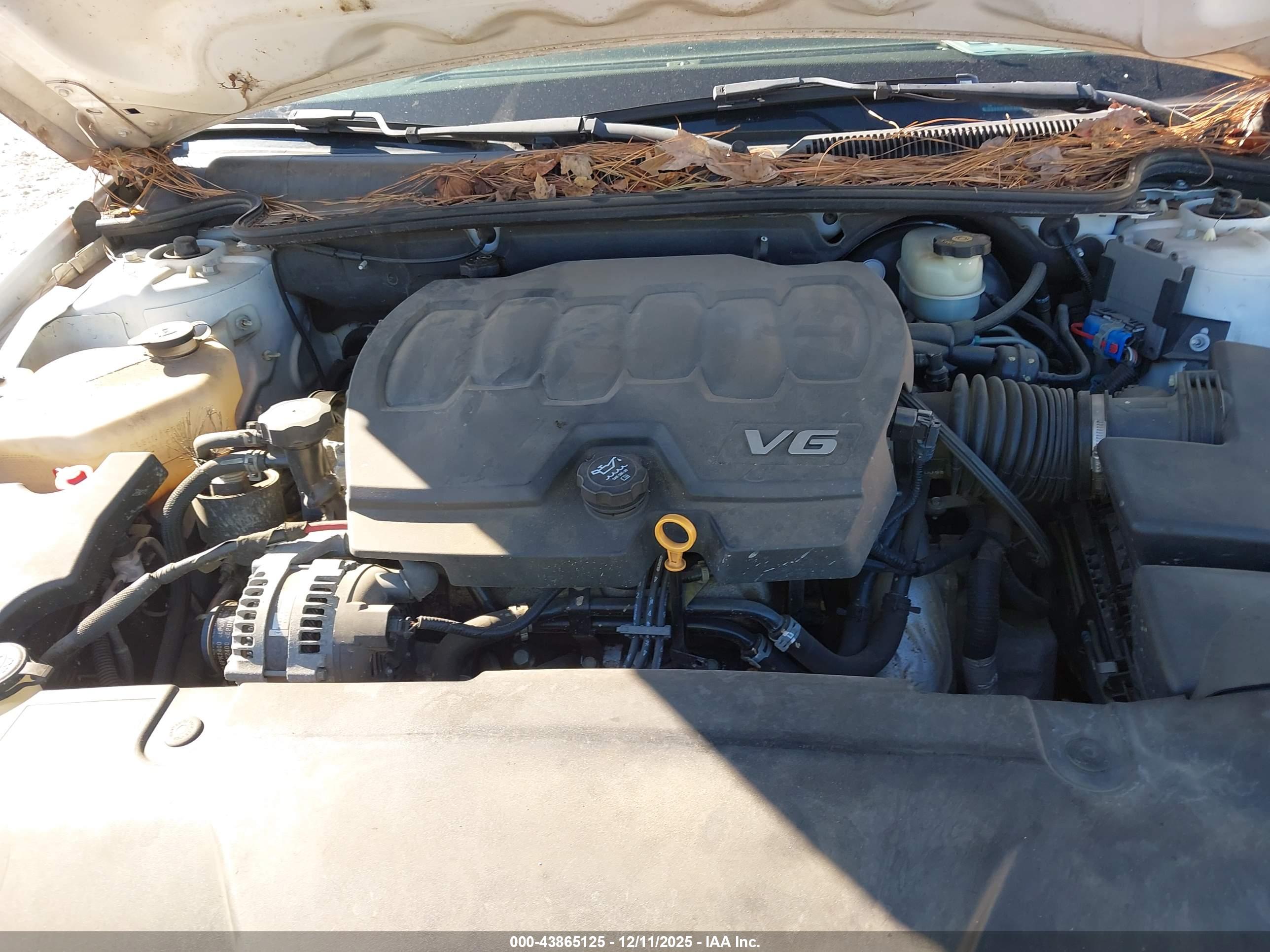 BUICK LUCERNE image 10