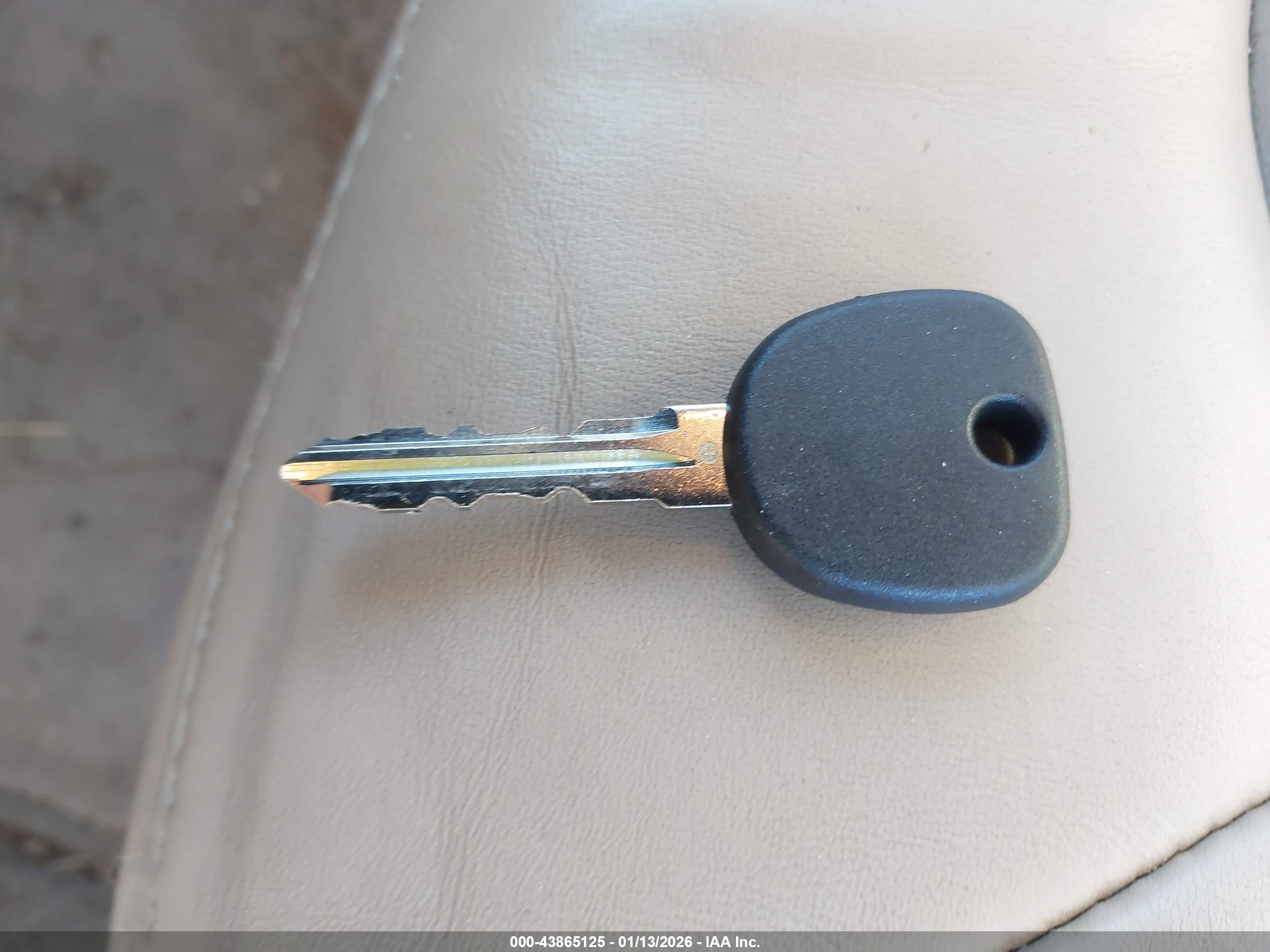 BUICK LUCERNE image 11