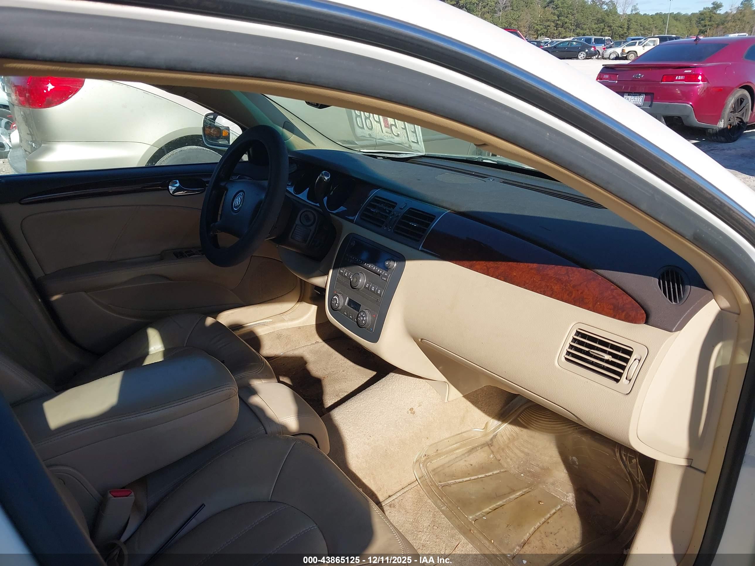 BUICK LUCERNE image 5