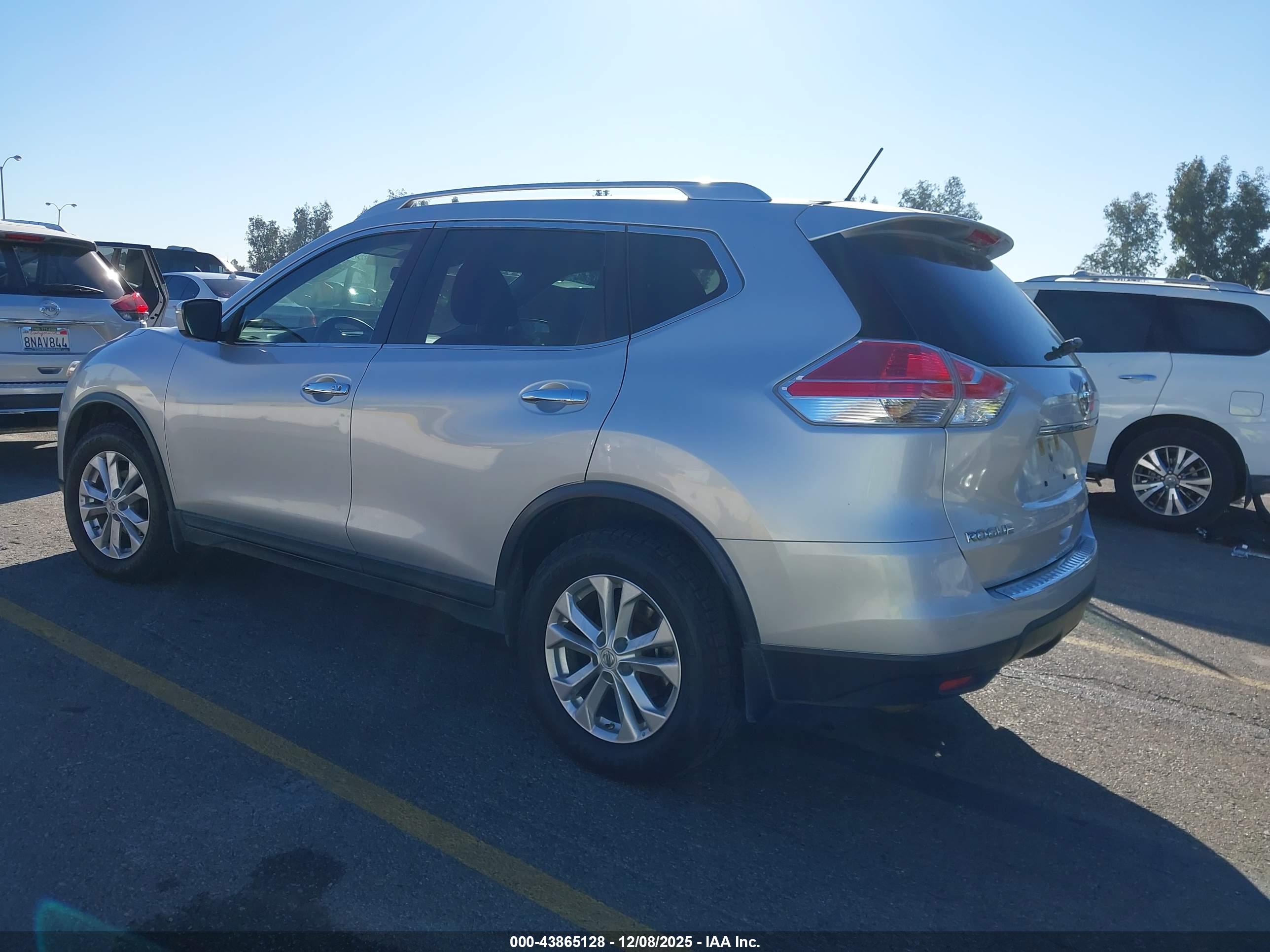 NISSAN ROGUE image 3