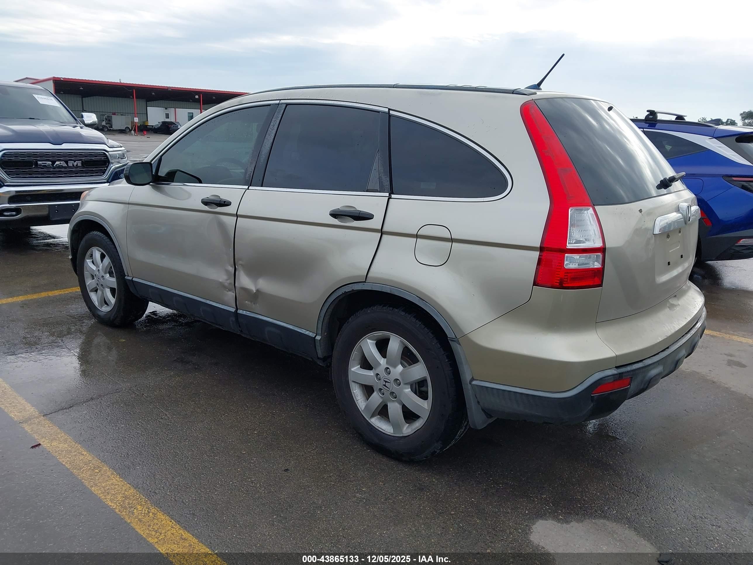 HONDA CR-V image 3