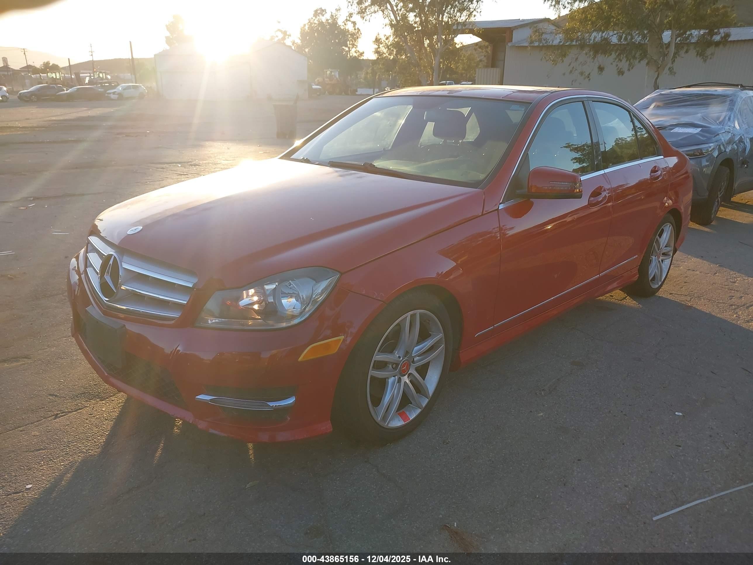 MERCEDES-BENZ C image 2