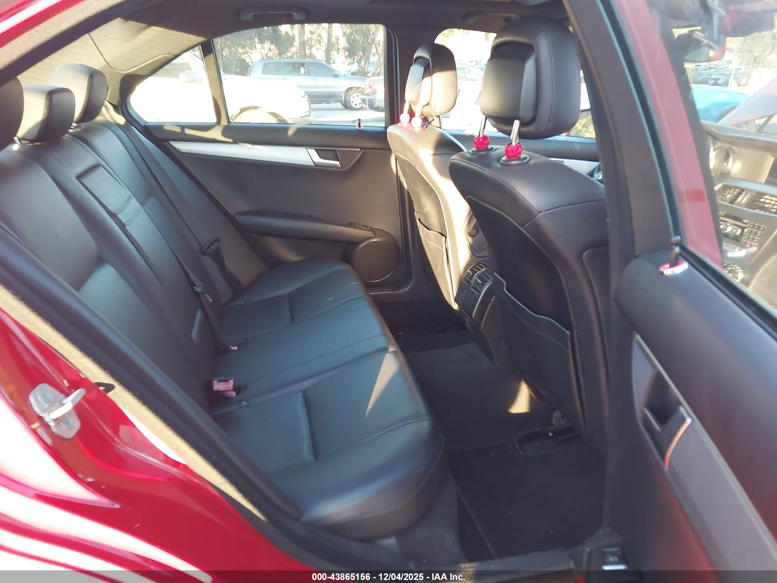 MERCEDES-BENZ C image 8