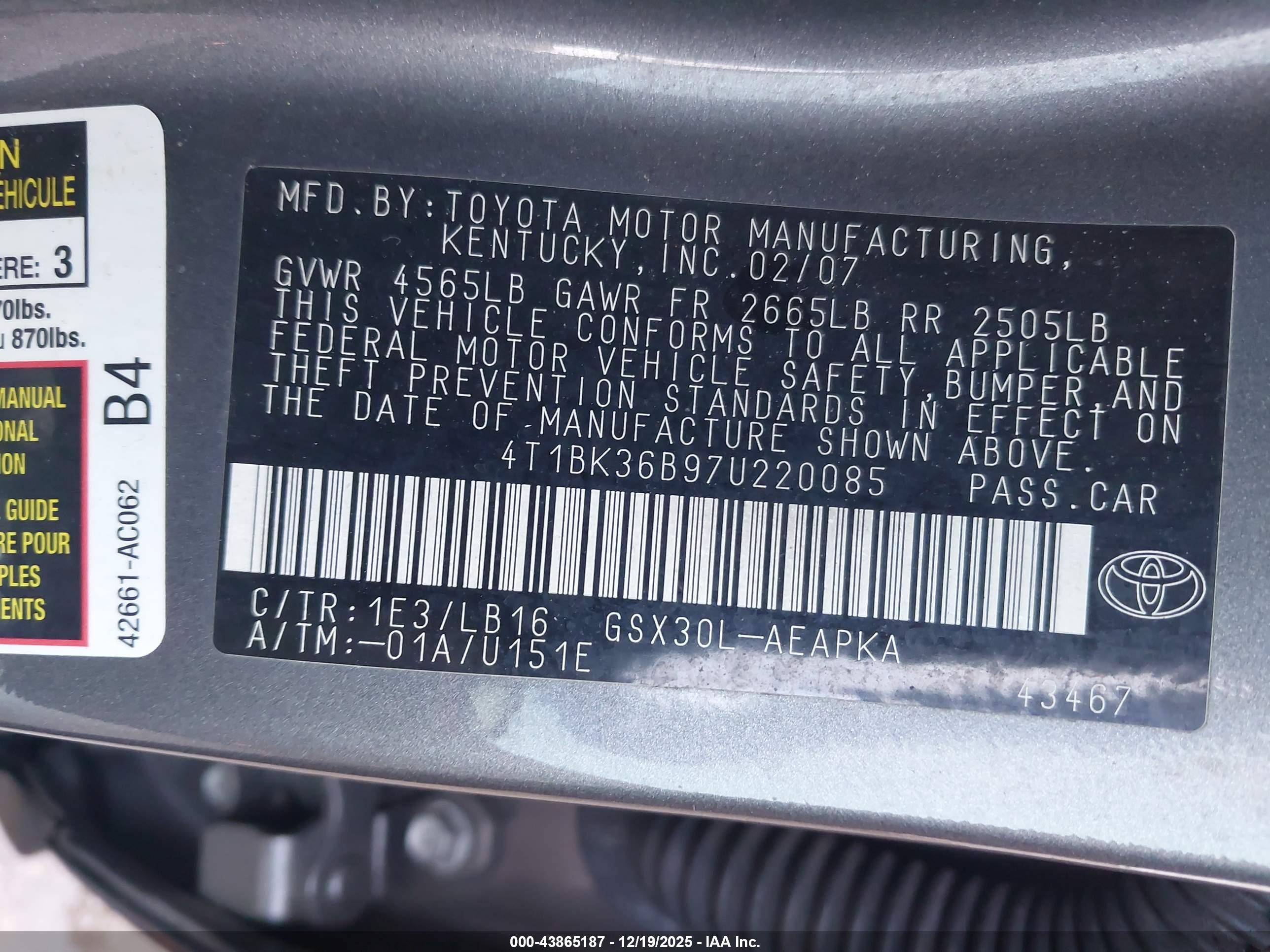 TOYOTA AVALON image 9