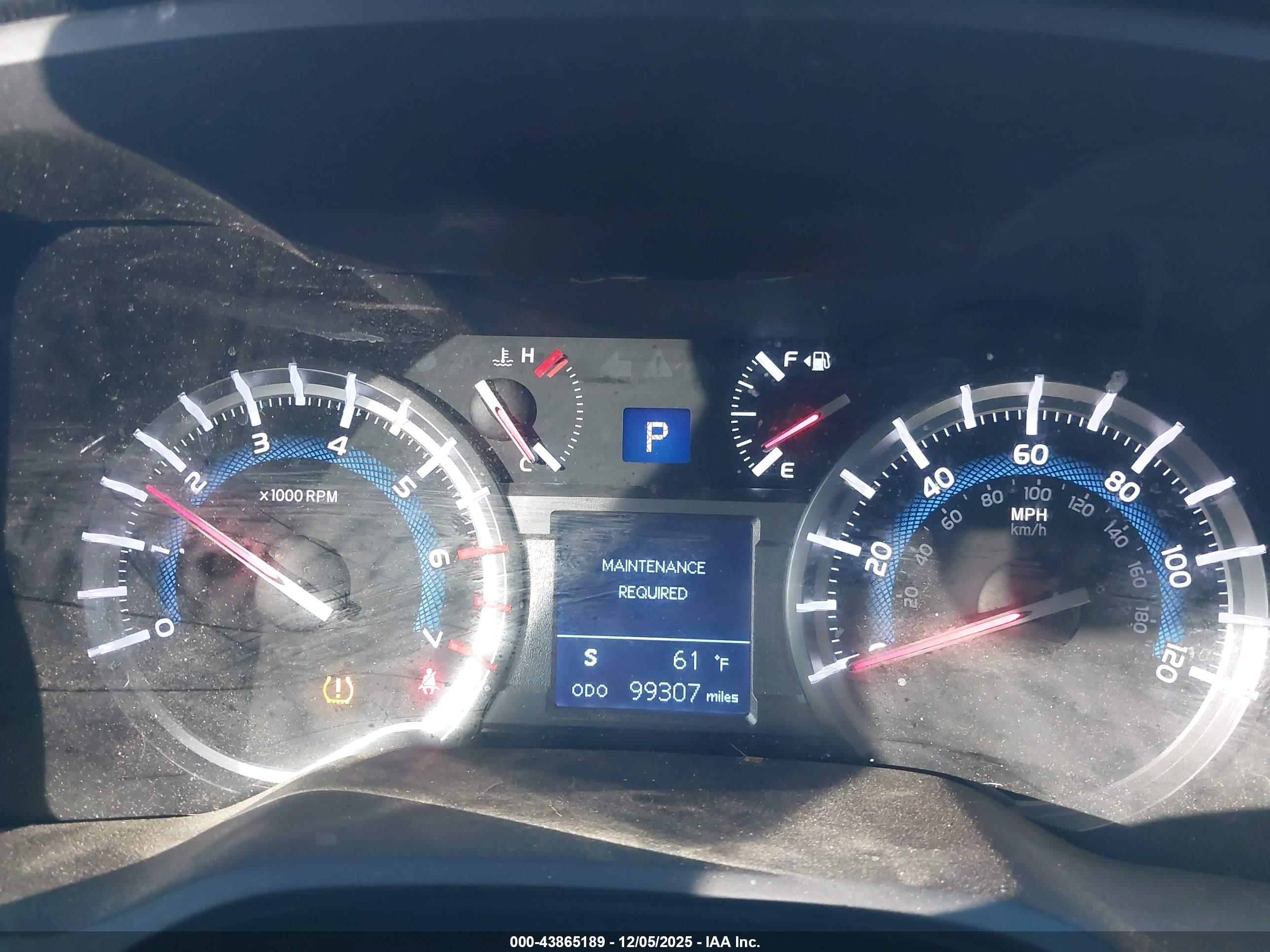TOYOTA 4RUNNER image 7