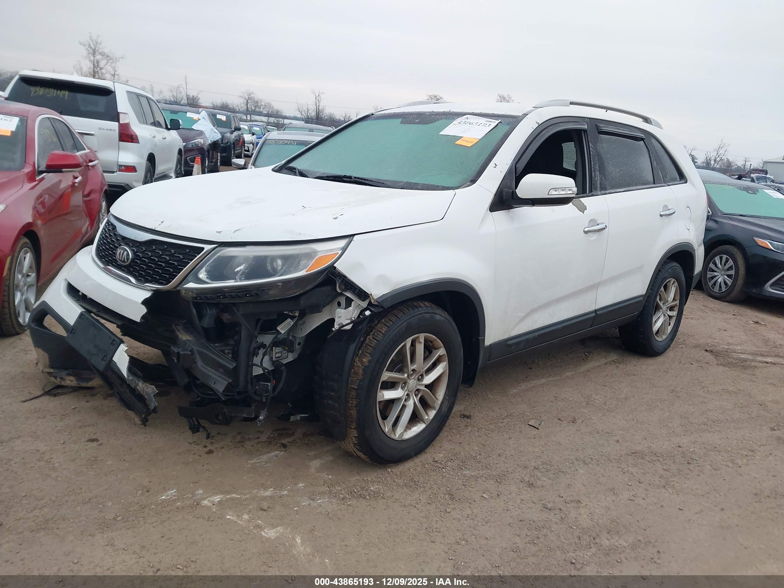 KIA SORENTO image 2