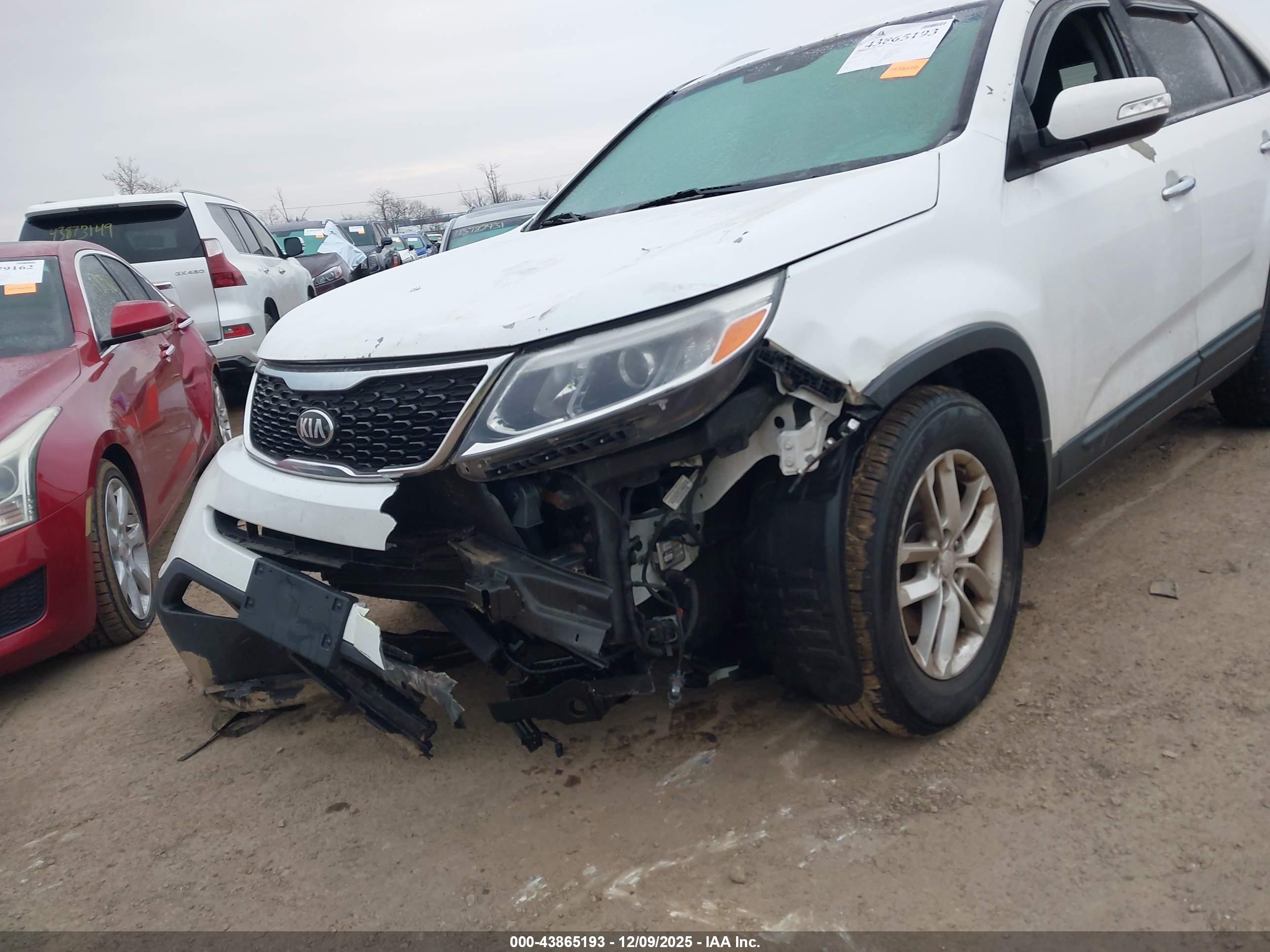 KIA SORENTO image 6