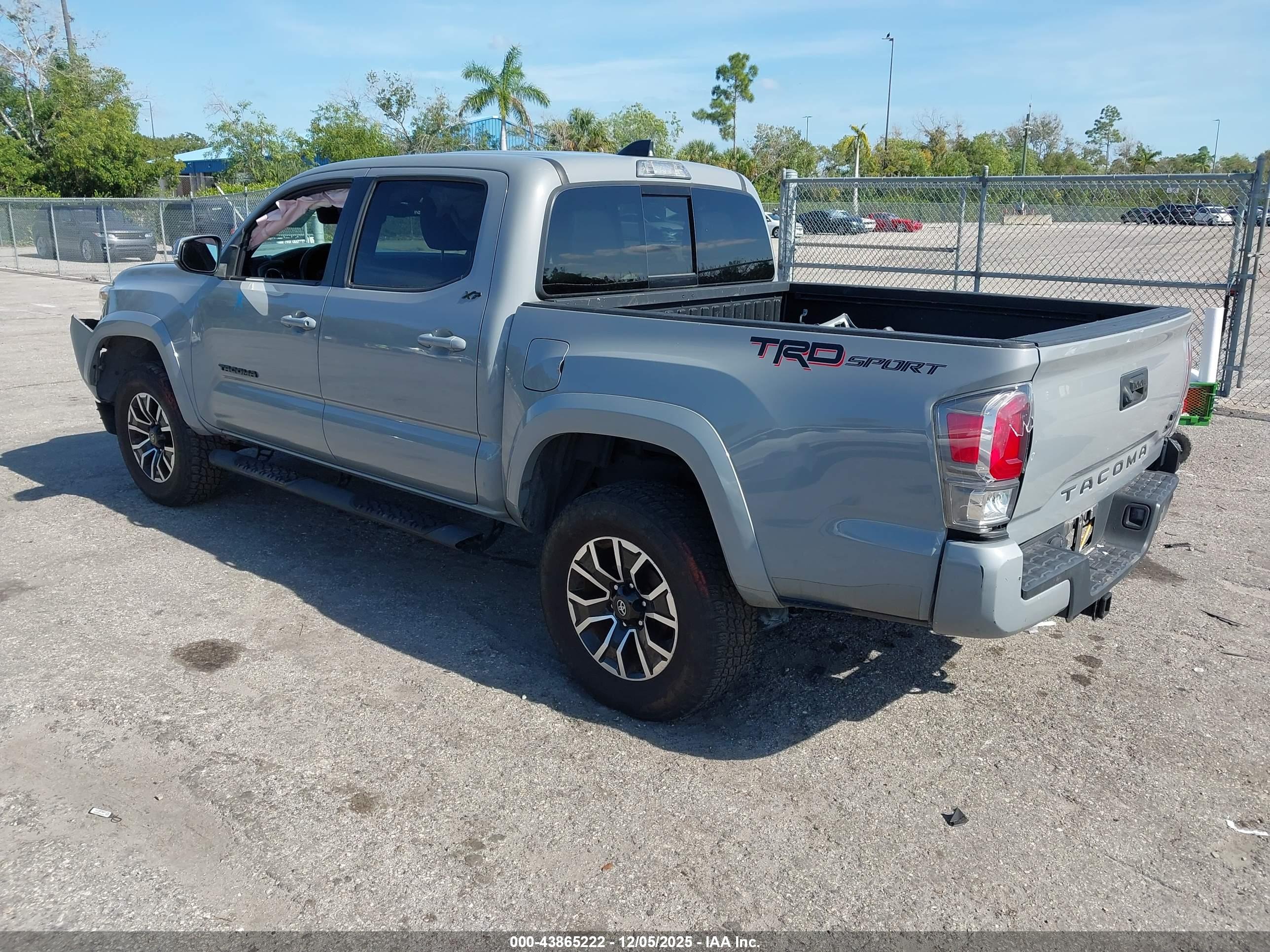 TOYOTA TACOMA image 3