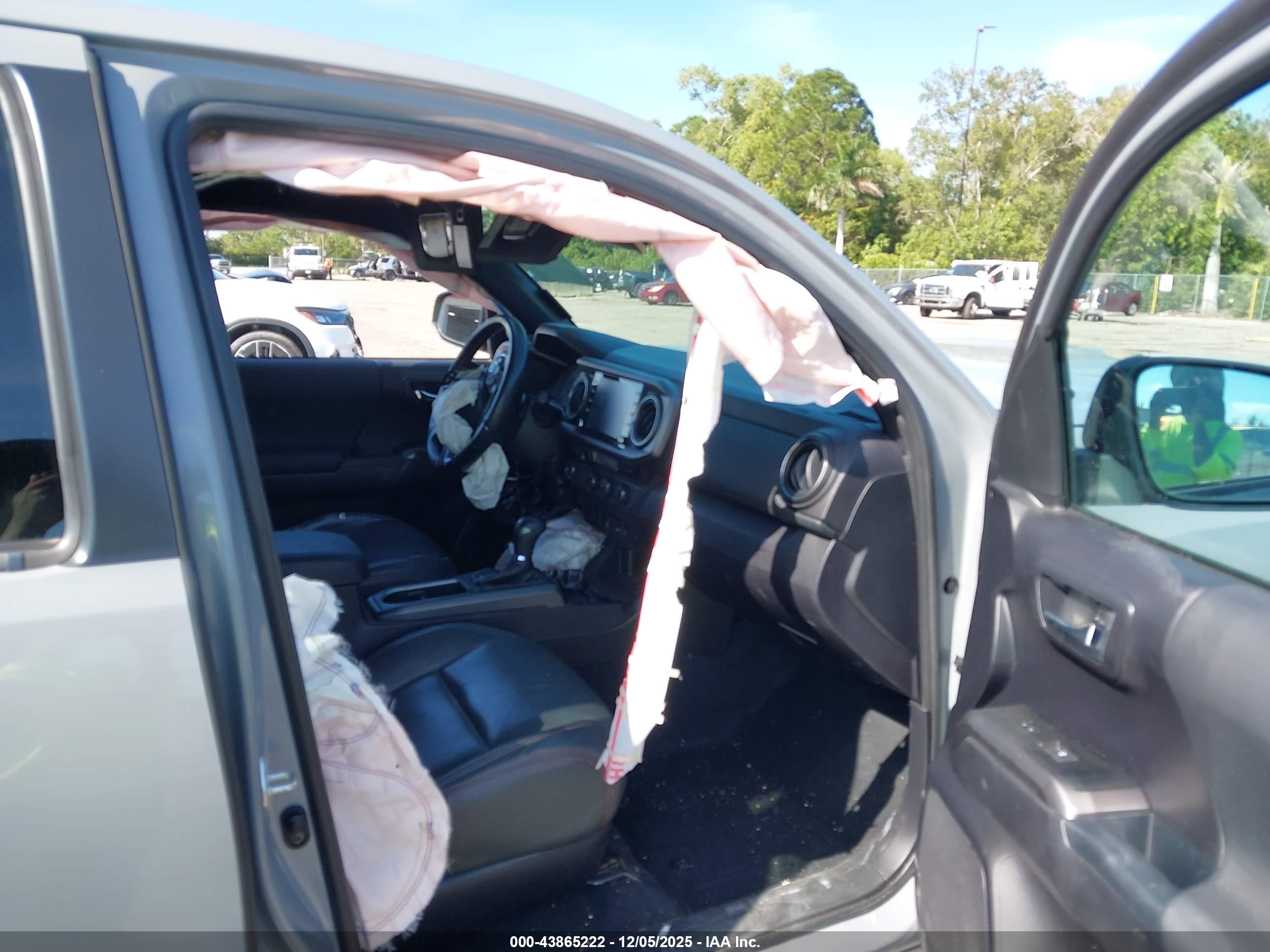 TOYOTA TACOMA image 5