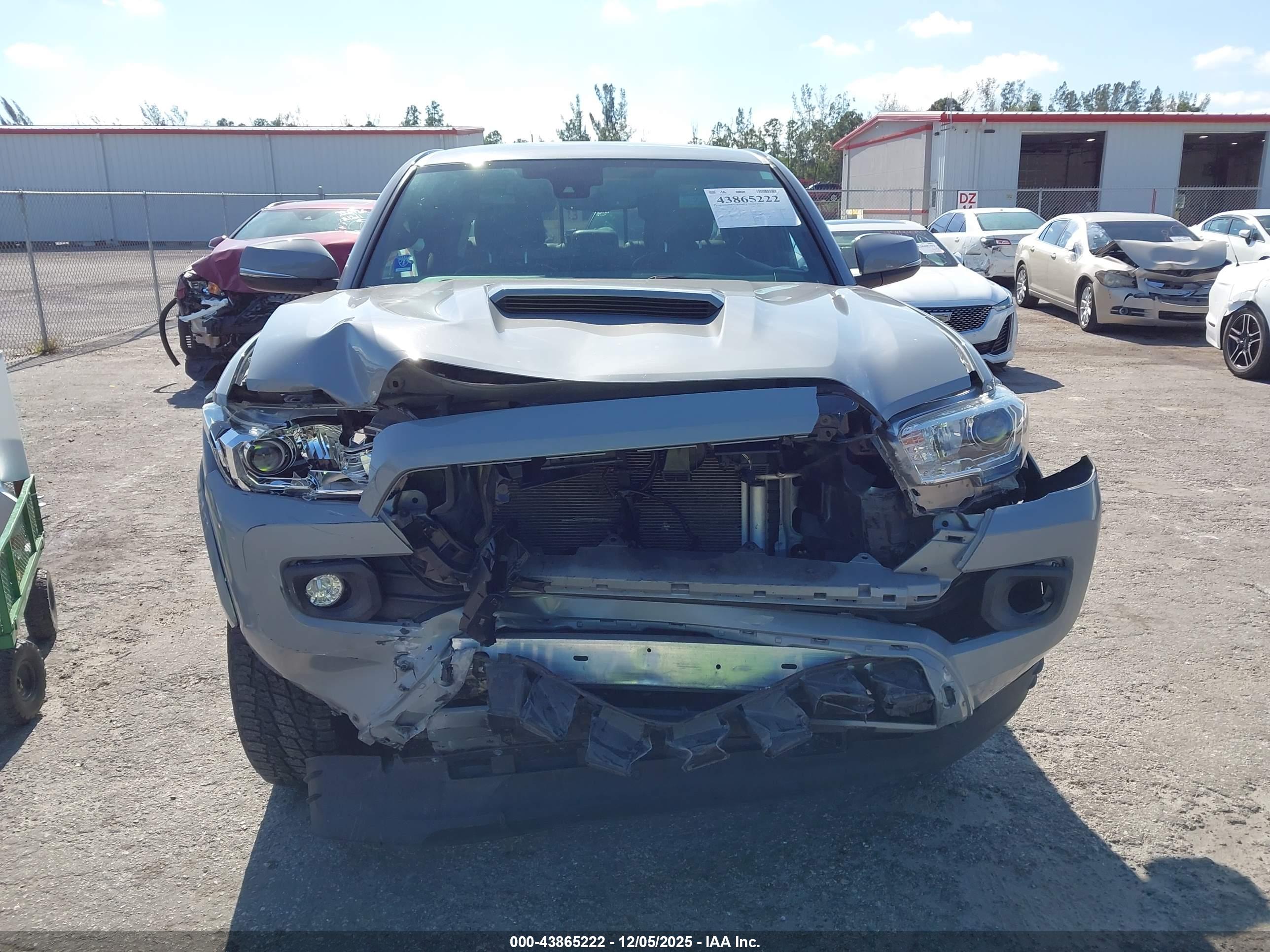 TOYOTA TACOMA image 6