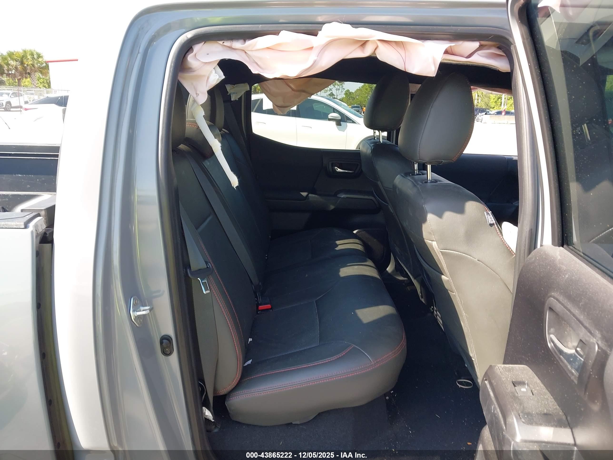 TOYOTA TACOMA image 8