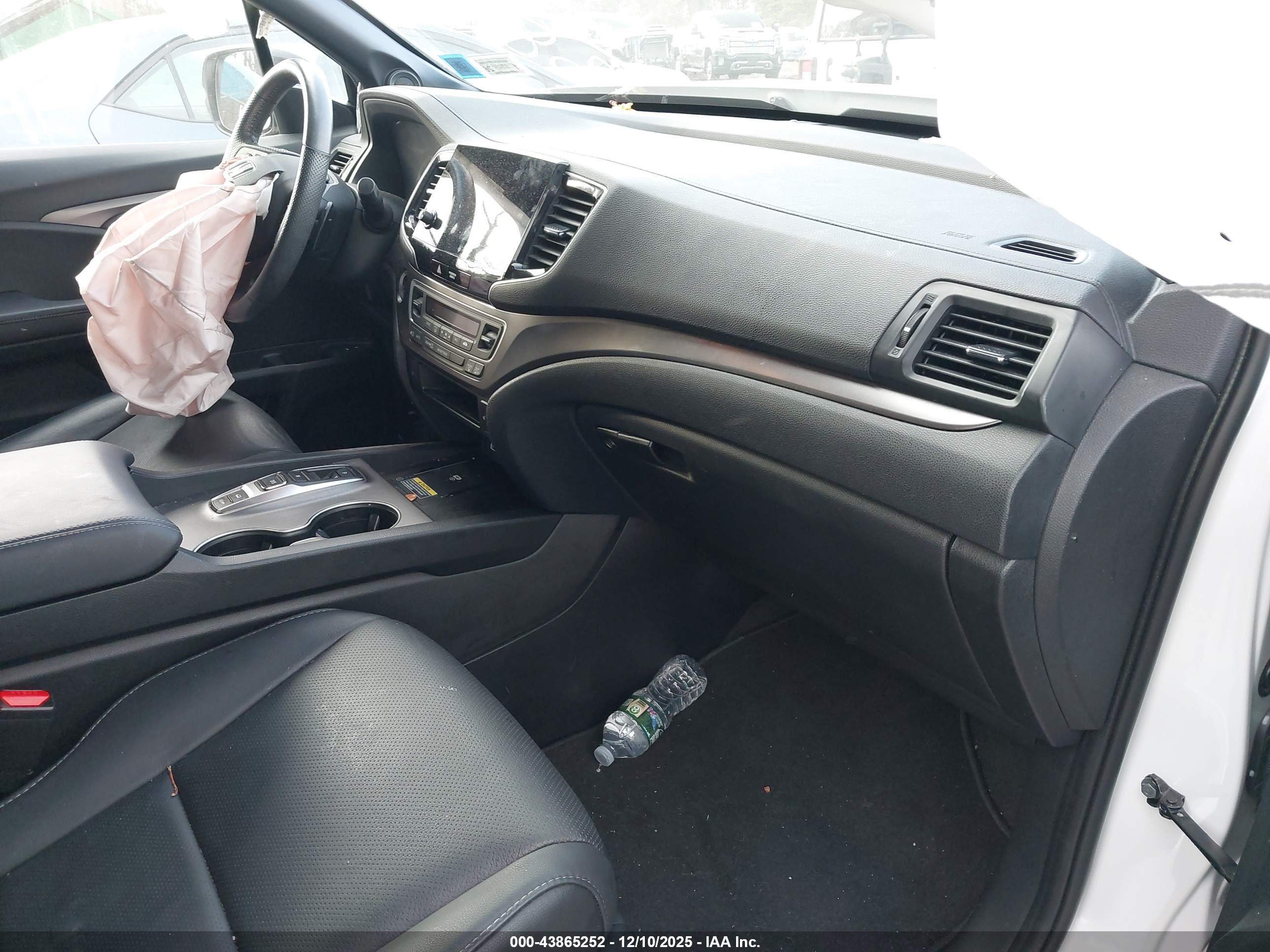 HONDA PASSPORT image 5