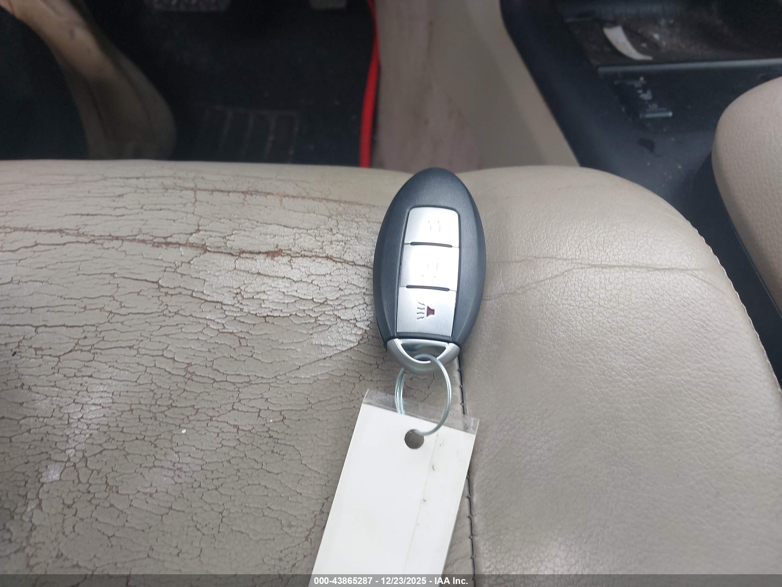 NISSAN MURANO image 11