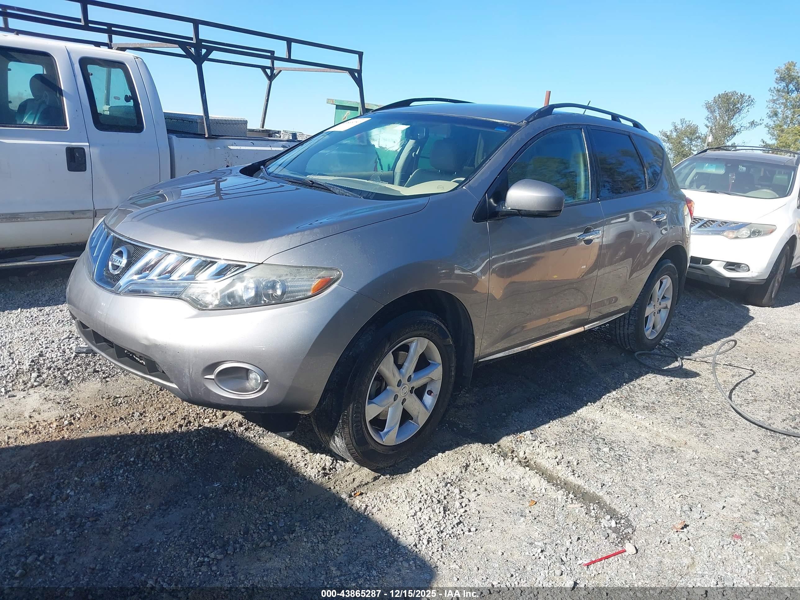 NISSAN MURANO image 2