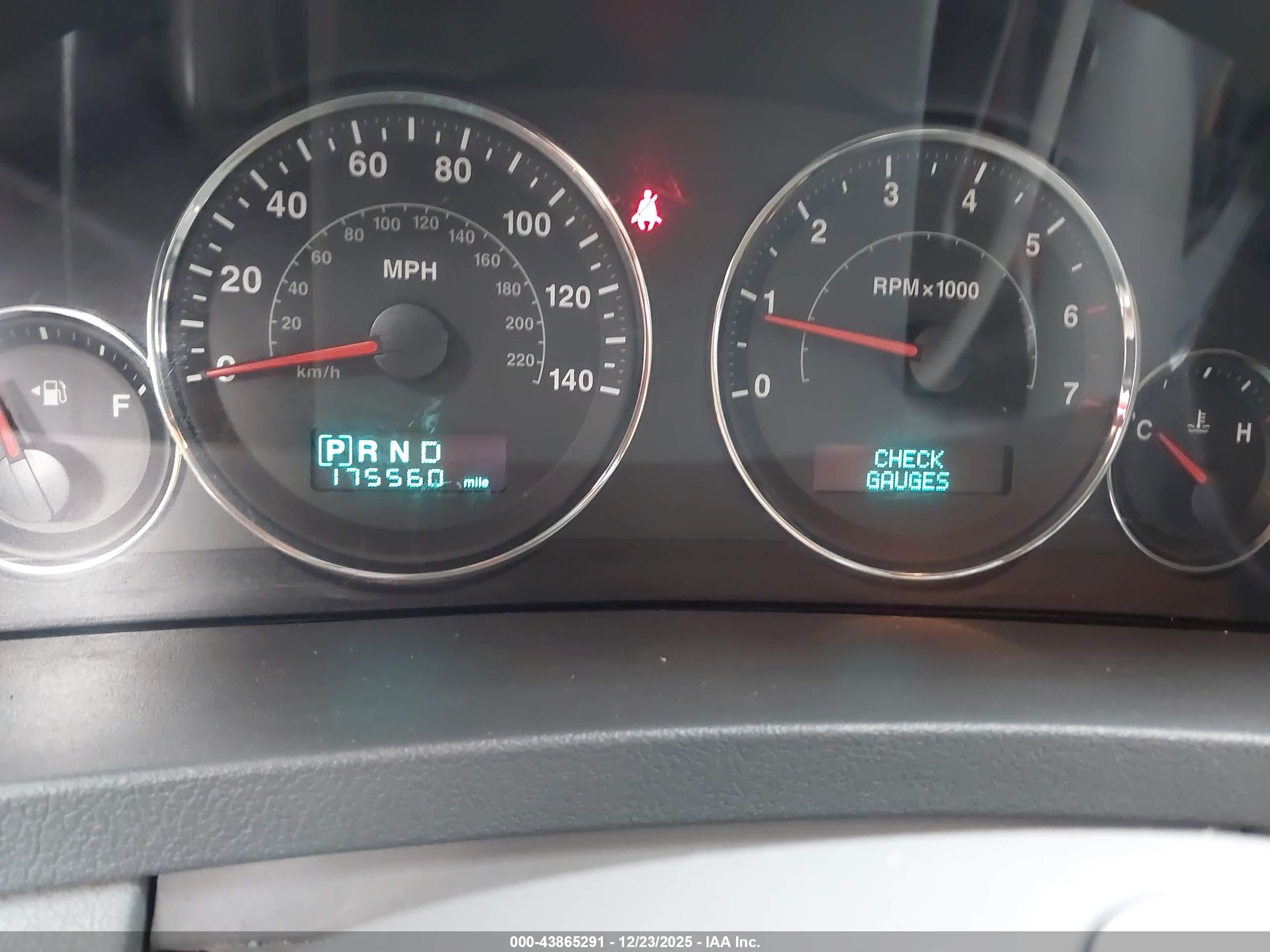 JEEP GRAND image 7