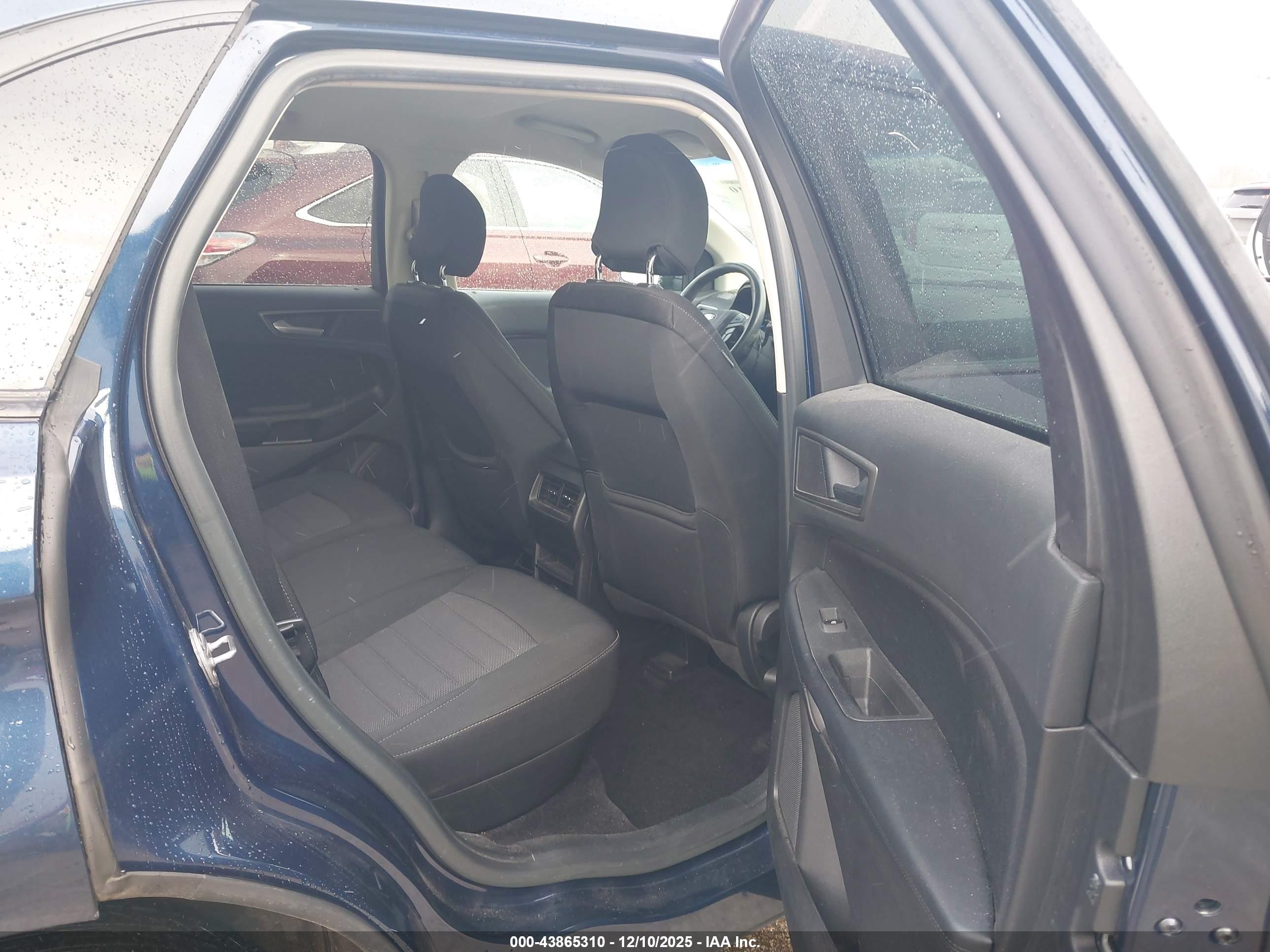 FORD EDGE image 8