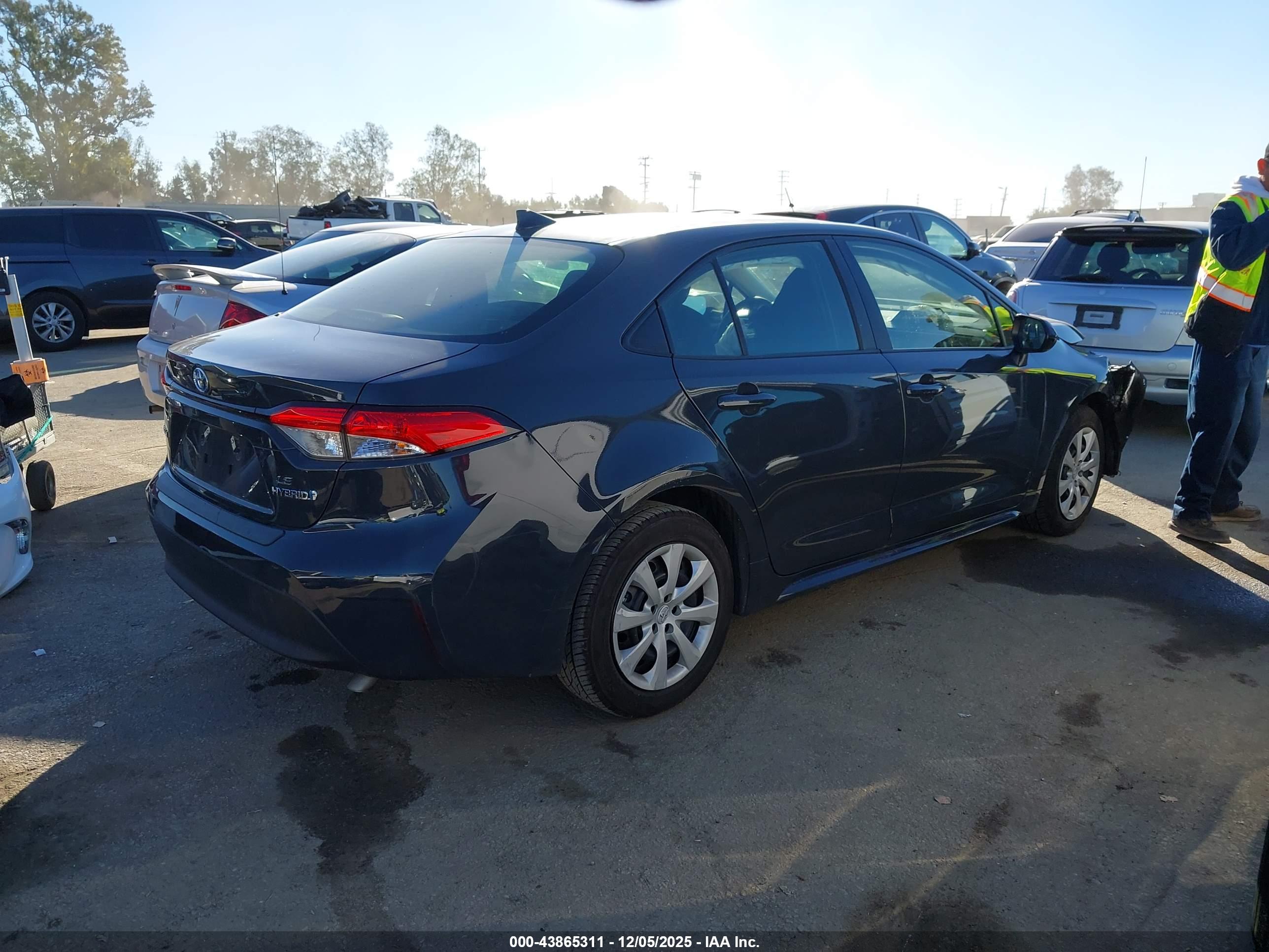 TOYOTA COROLLA image 4