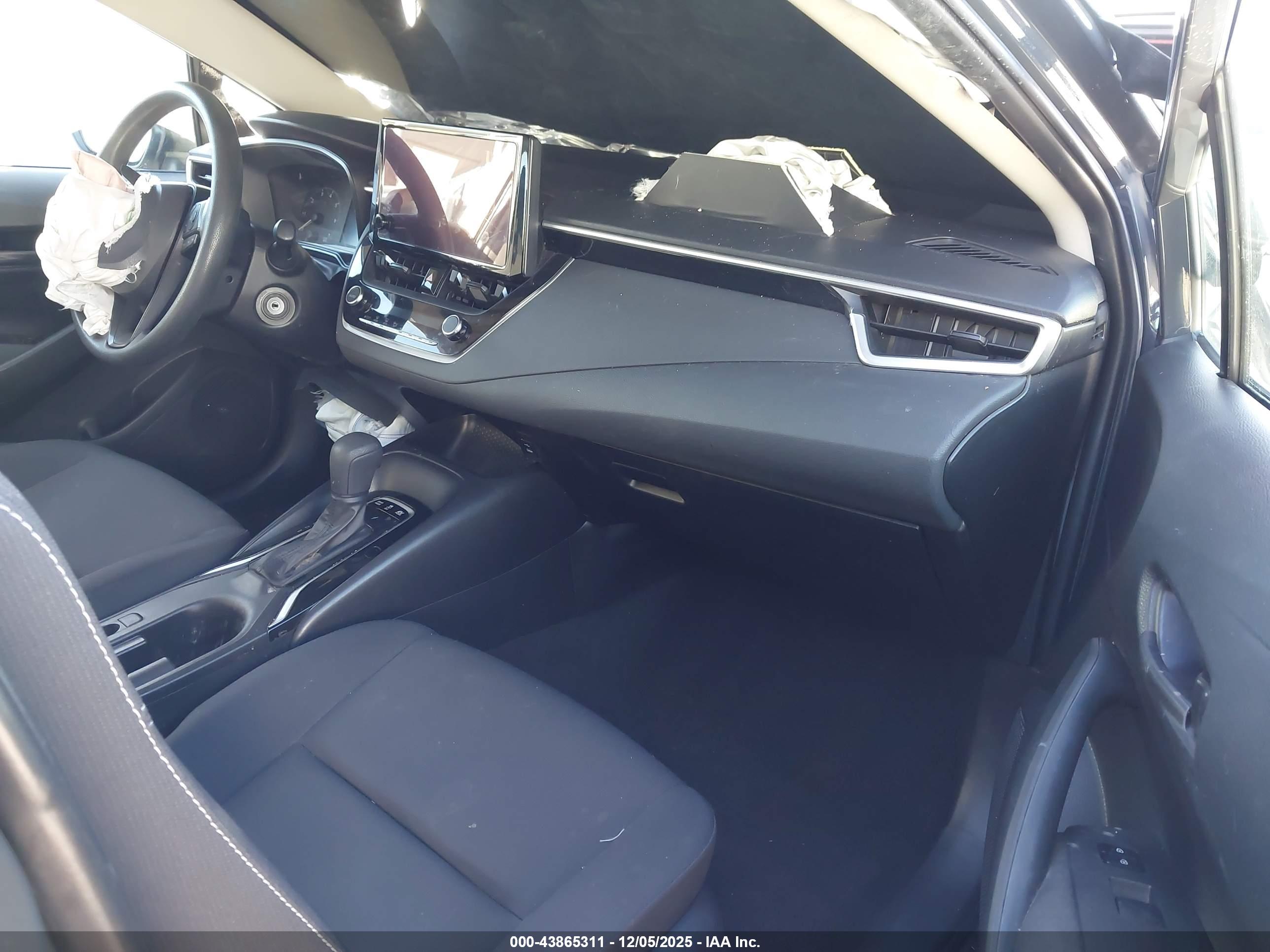 TOYOTA COROLLA image 5