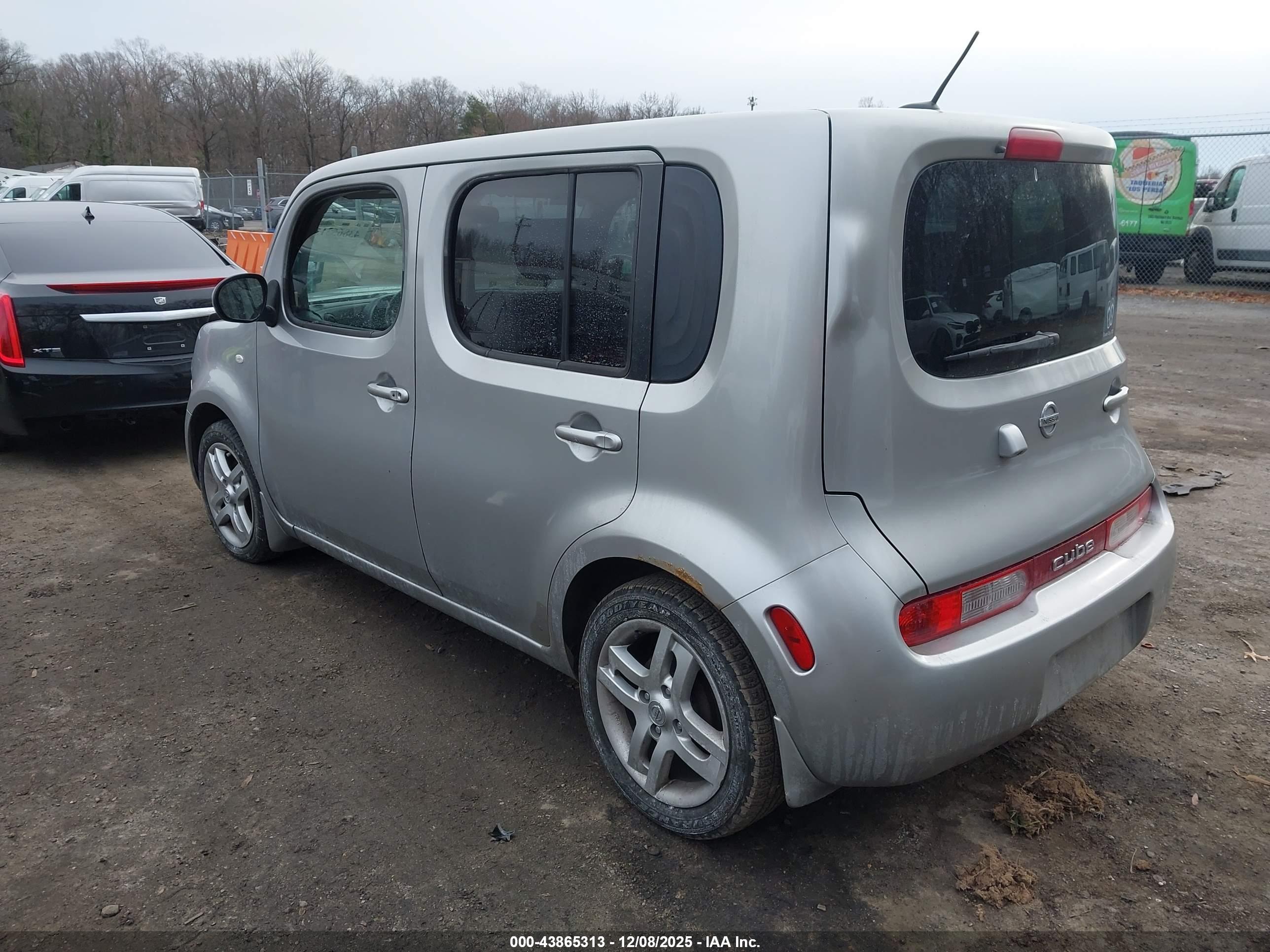 NISSAN CUBE image 3