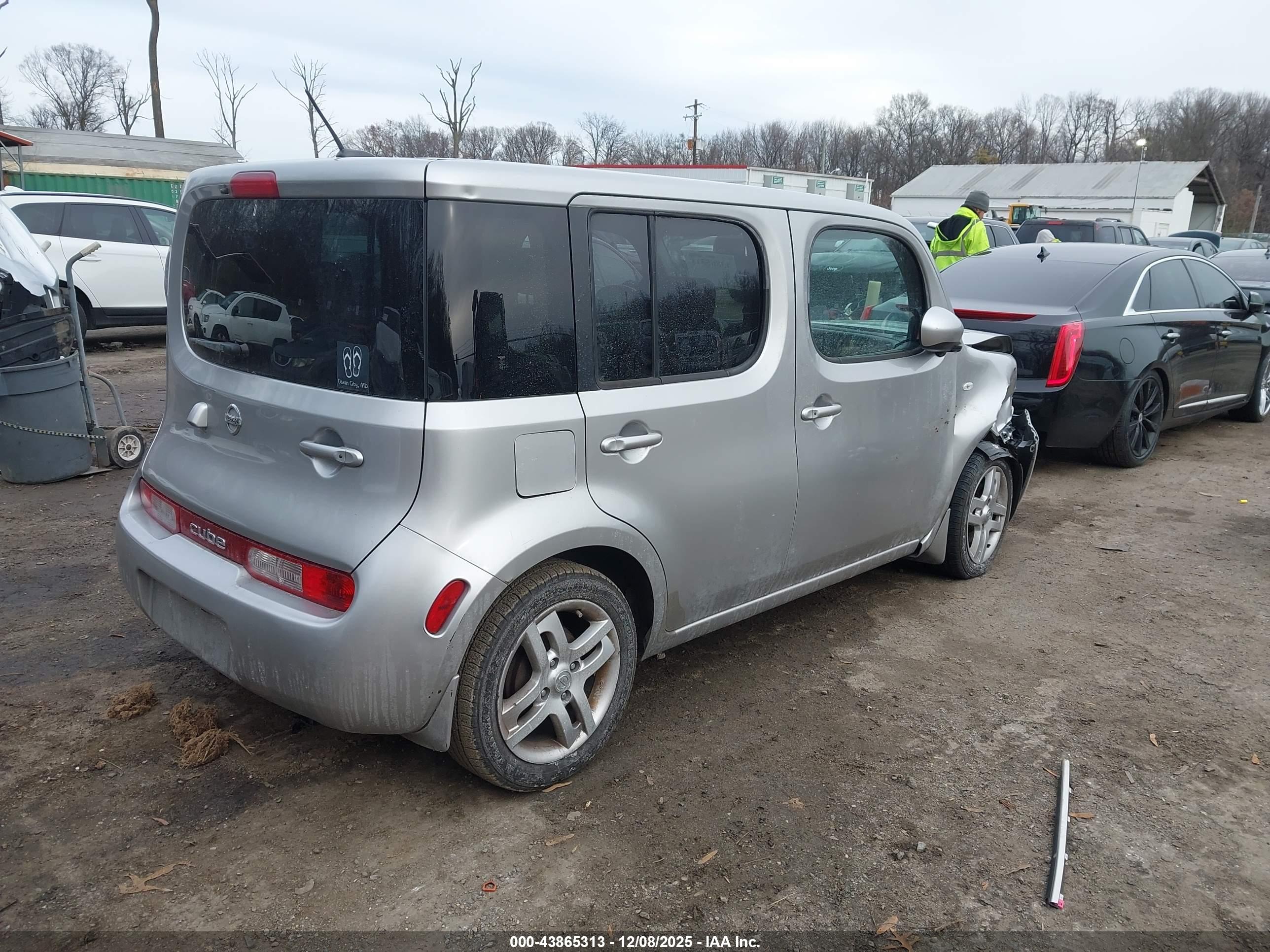 NISSAN CUBE image 4