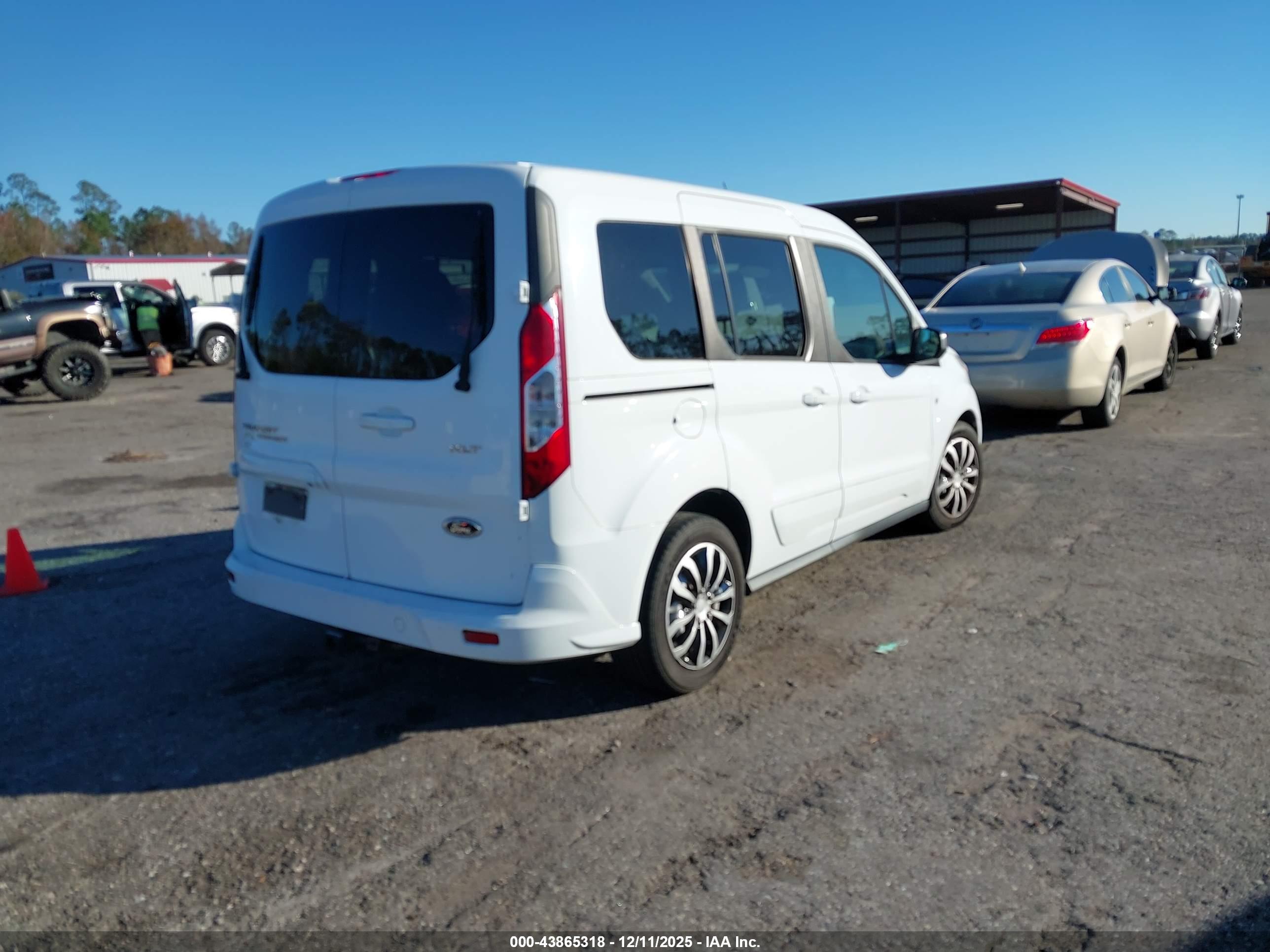 FORD TRANSIT image 4