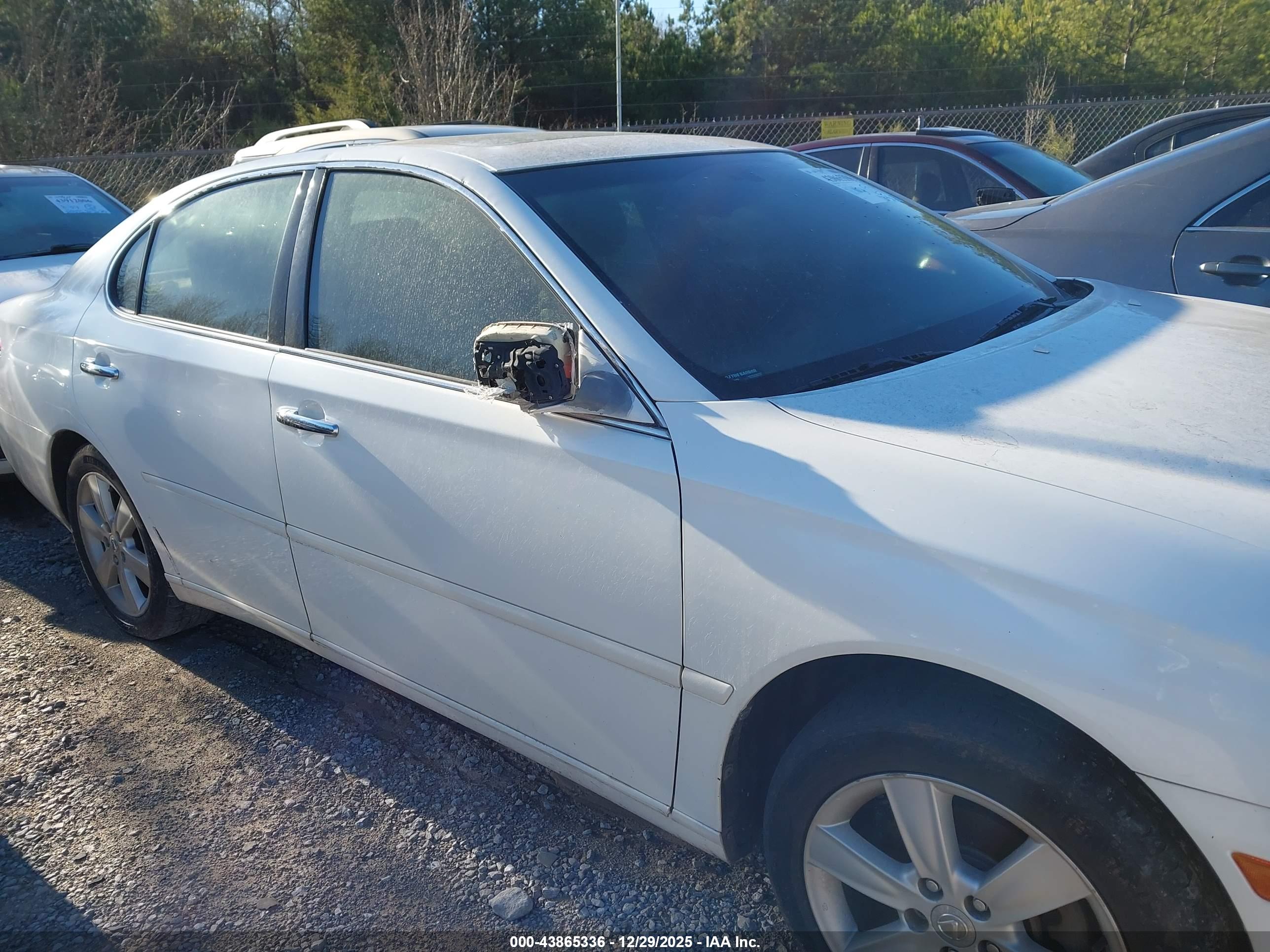 LEXUS ES image 6