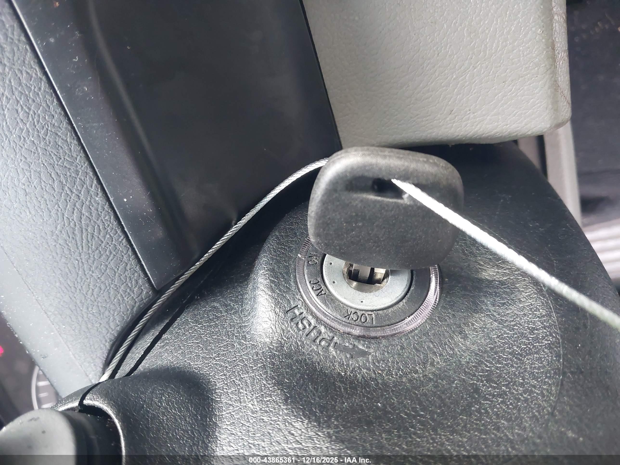 TOYOTA CAMRY image 11