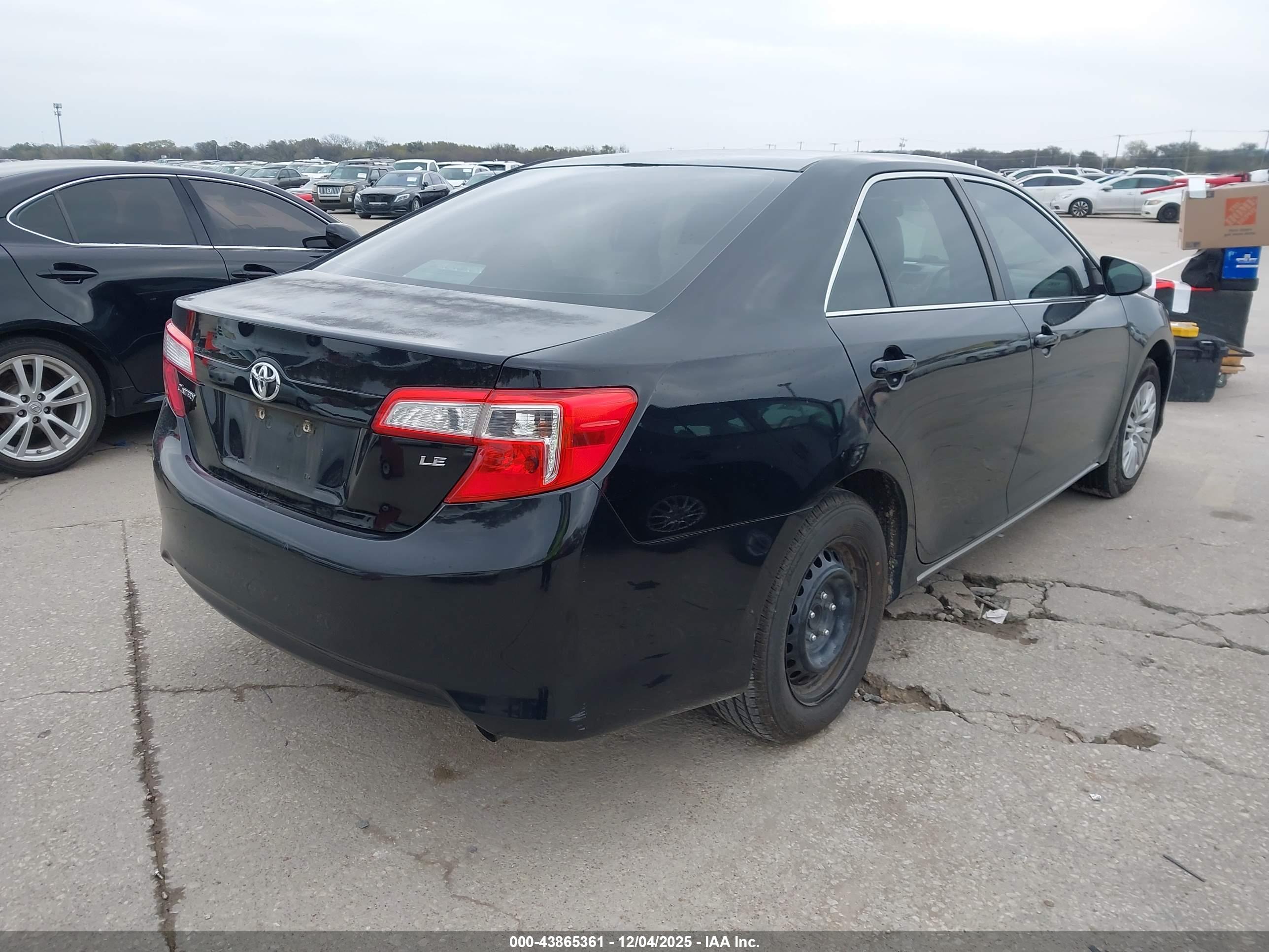 TOYOTA CAMRY image 4