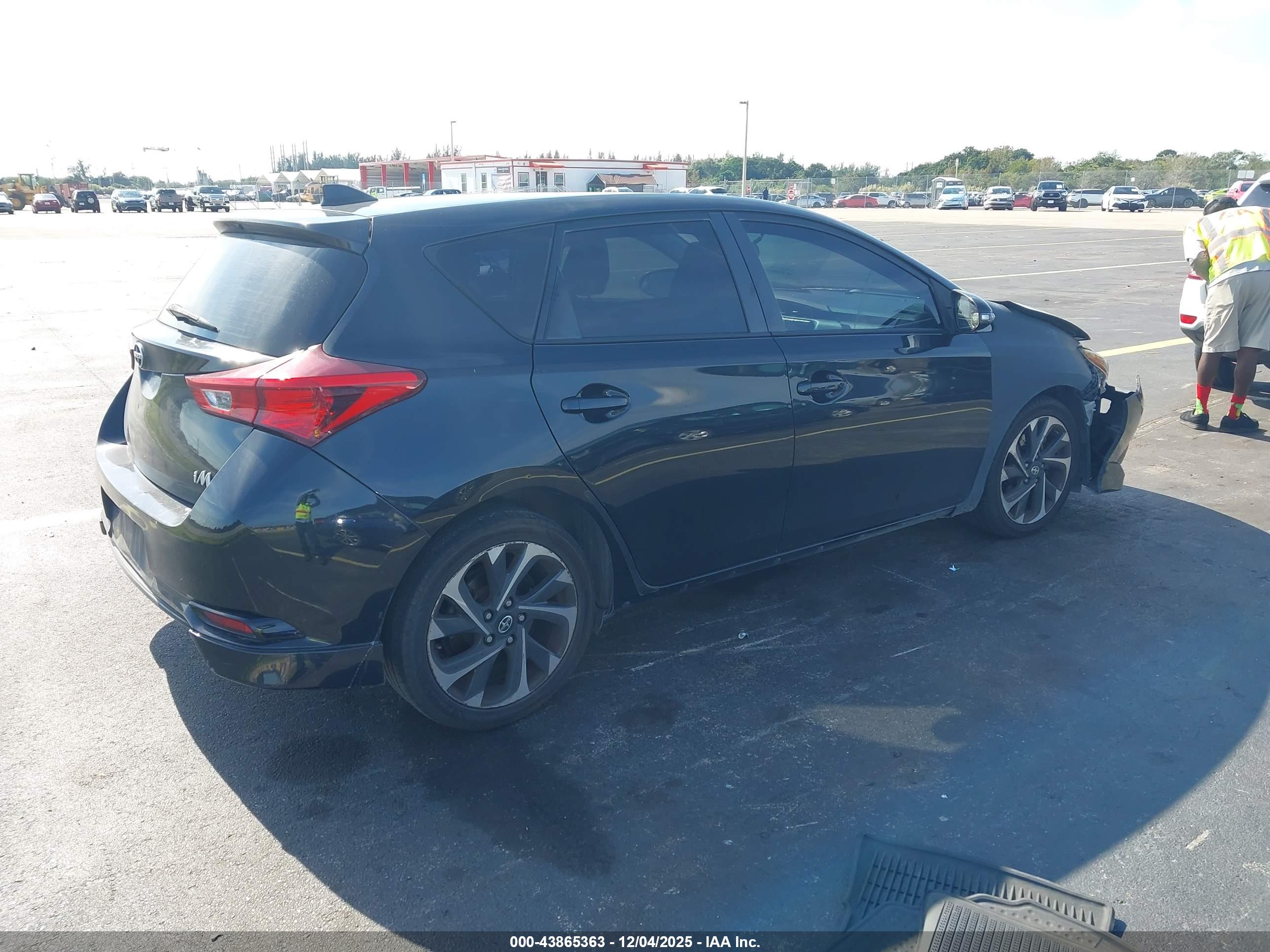SCION IM image 4