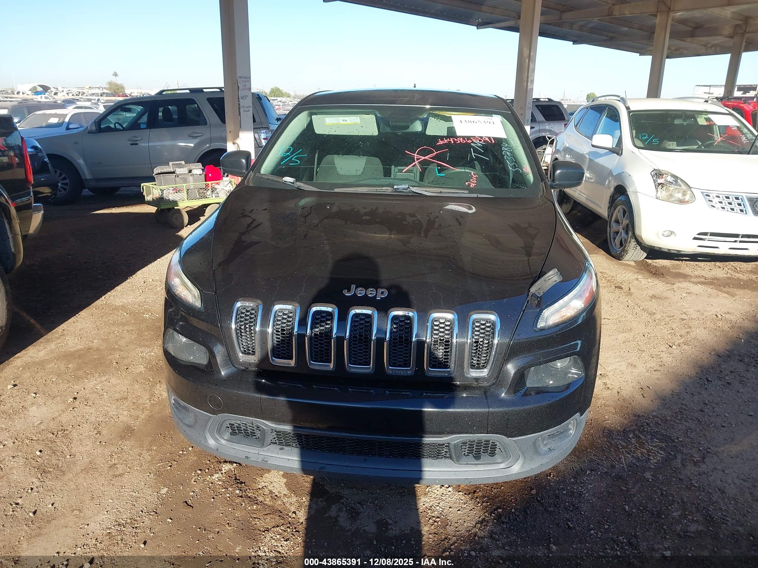 JEEP CHEROKEE image 6