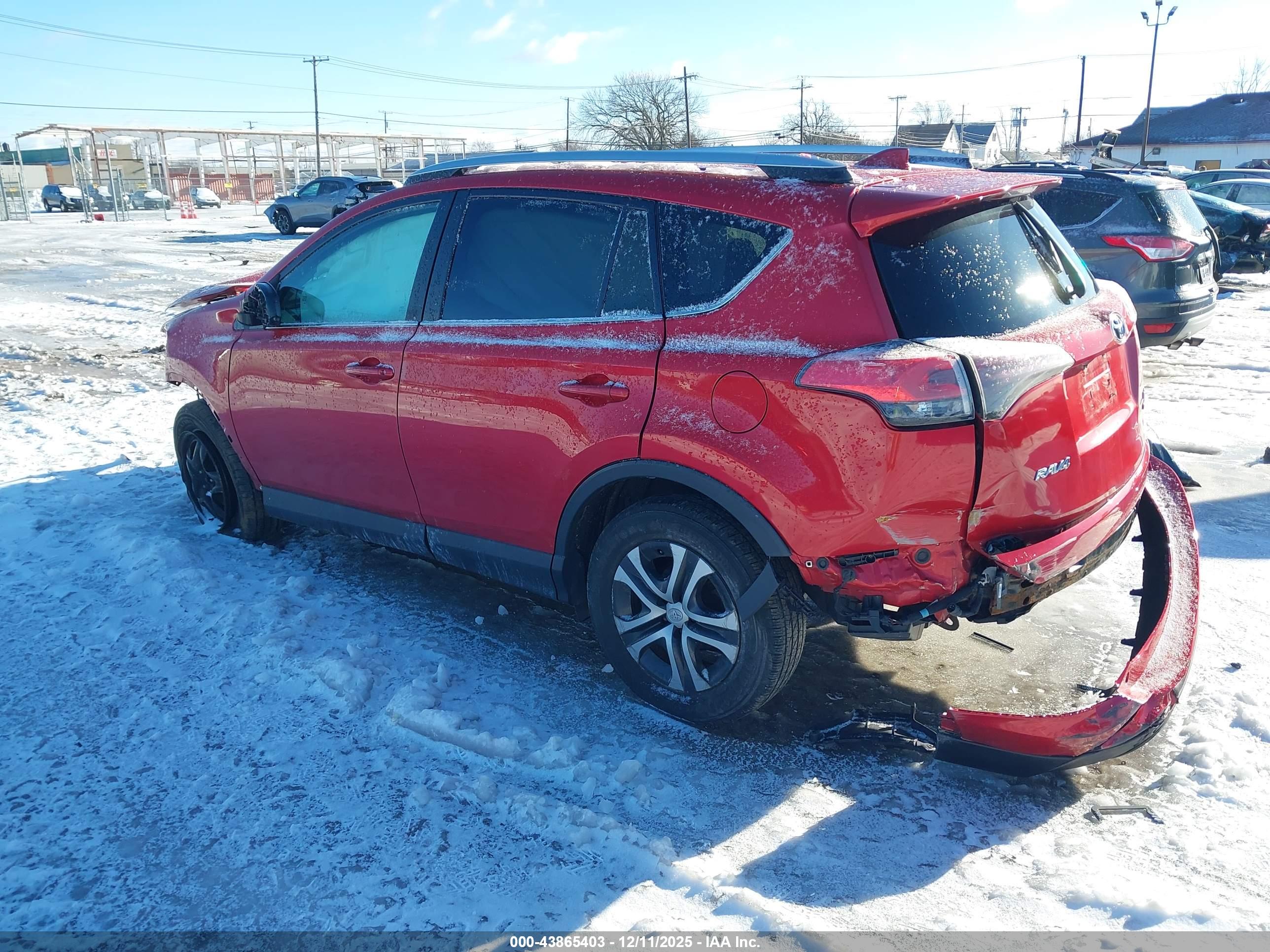 TOYOTA RAV4 image 3