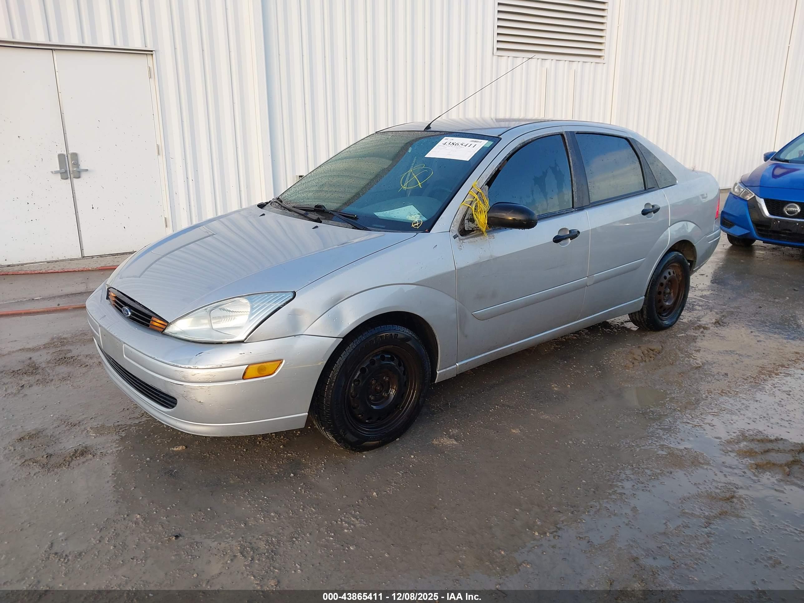 FORD FOCUS image 2