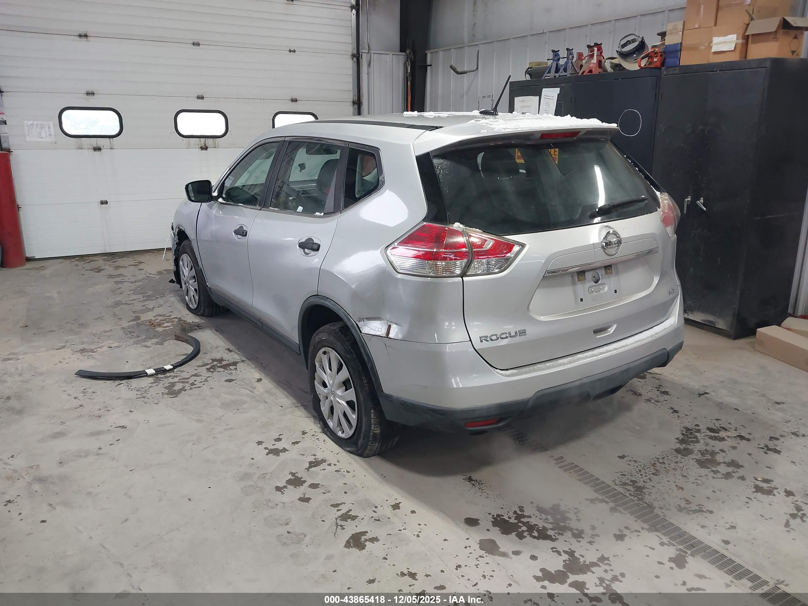 NISSAN ROGUE image 3