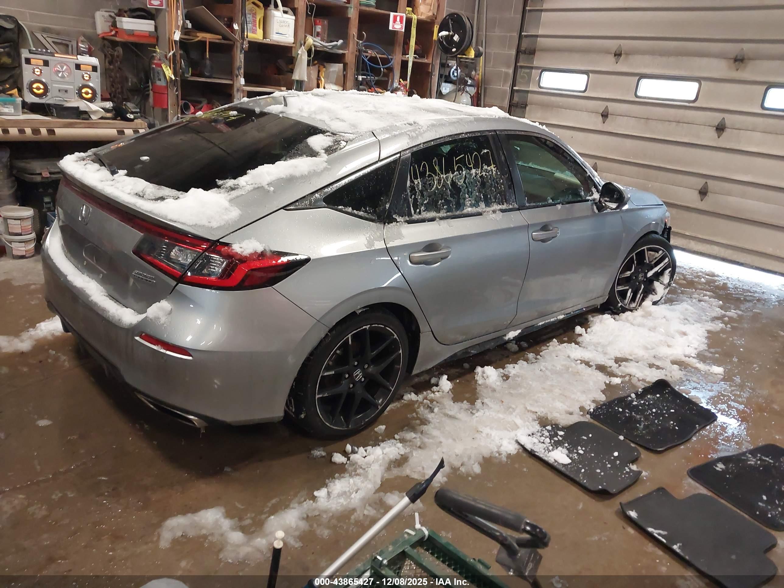 HONDA CIVIC image 4