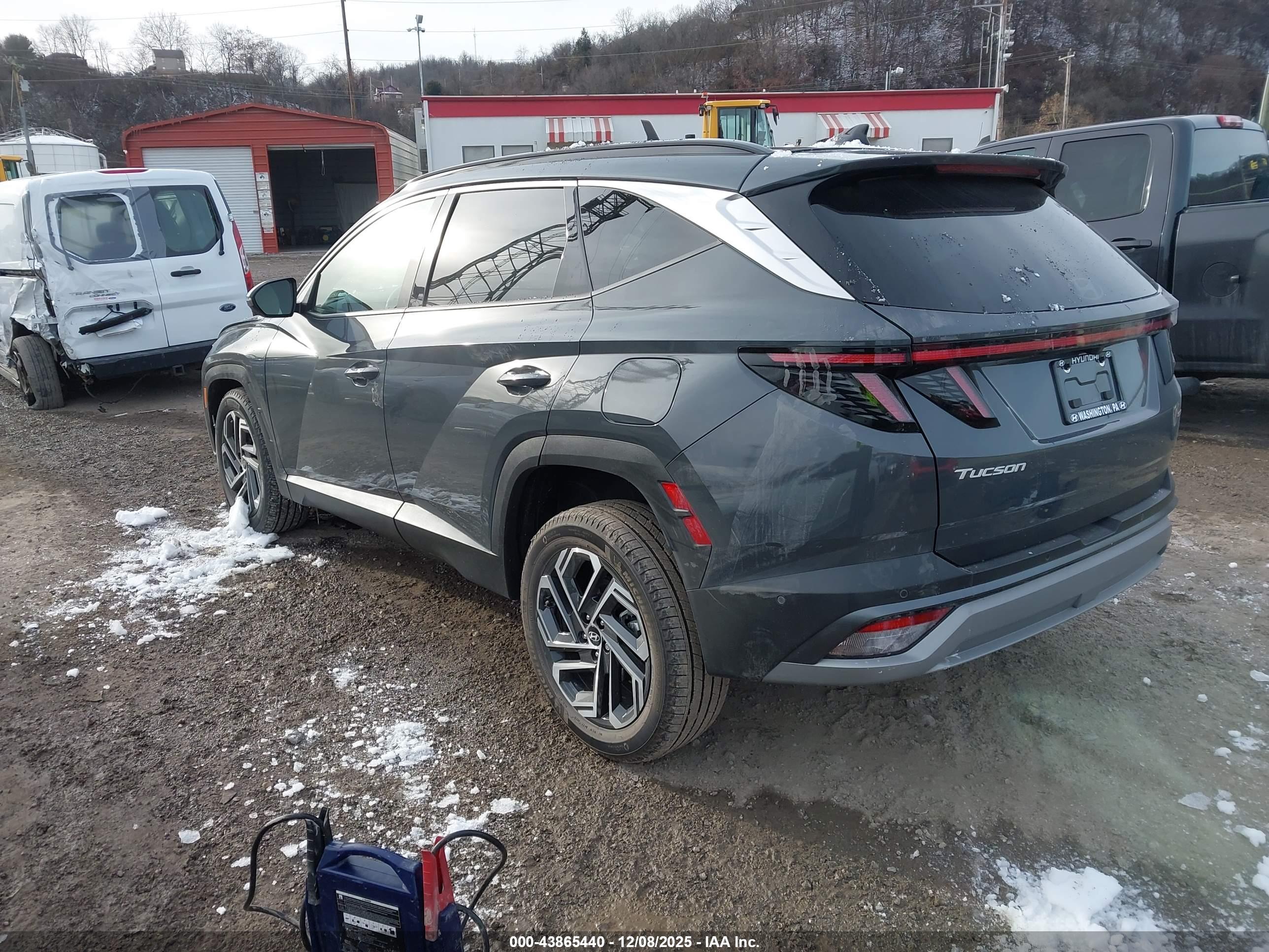 HYUNDAI TUCSON image 3