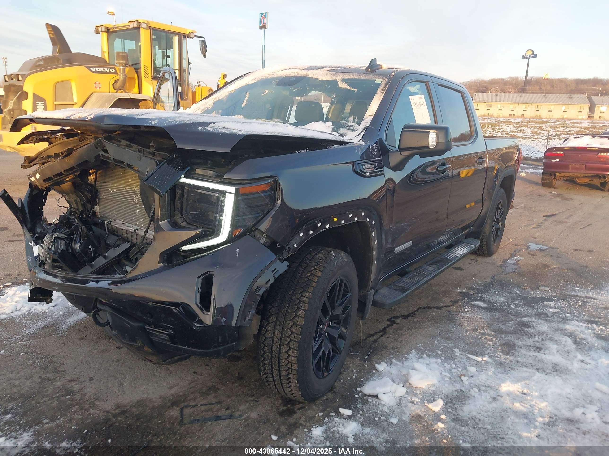 GMC SIERRA image 2