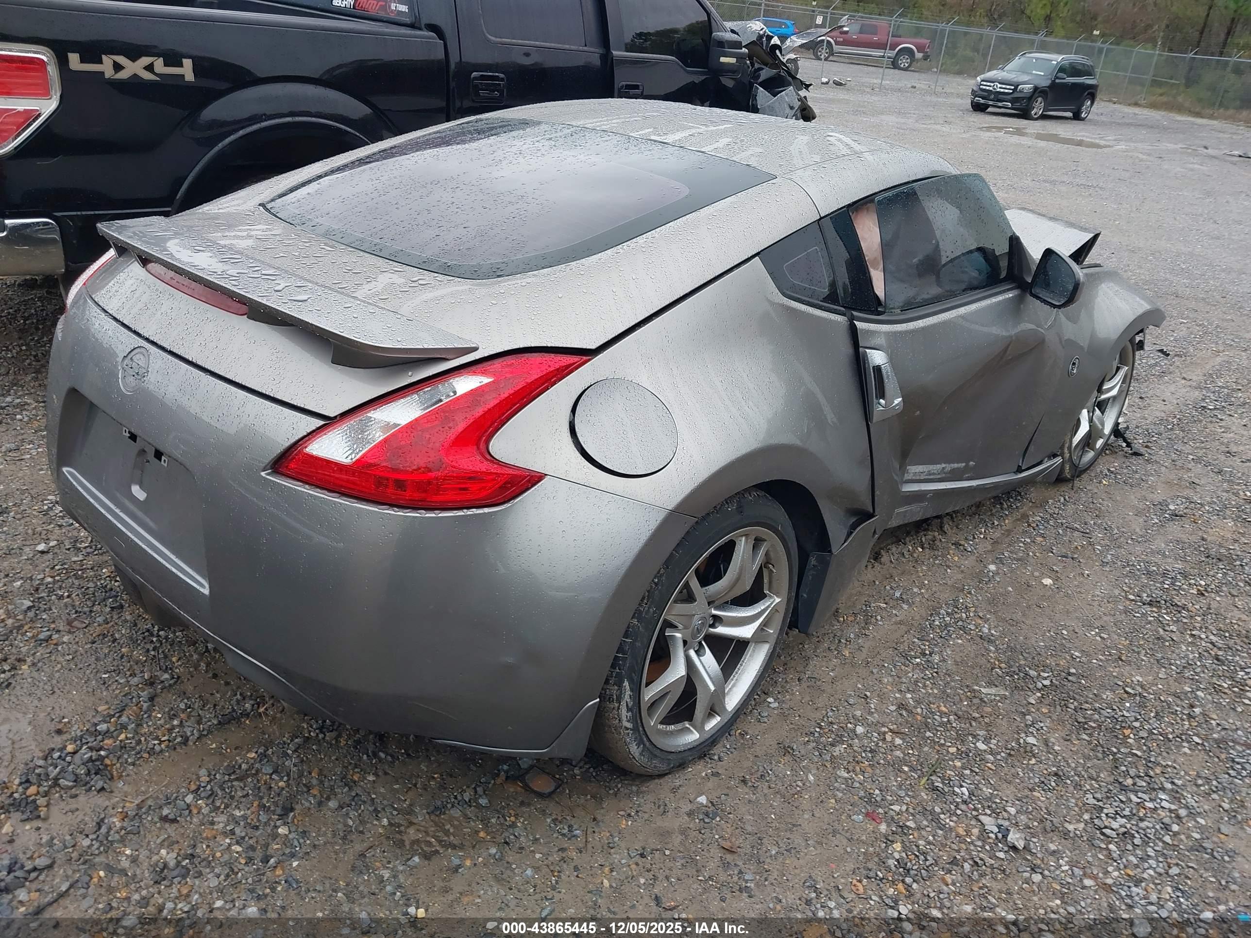 NISSAN 370Z image 4