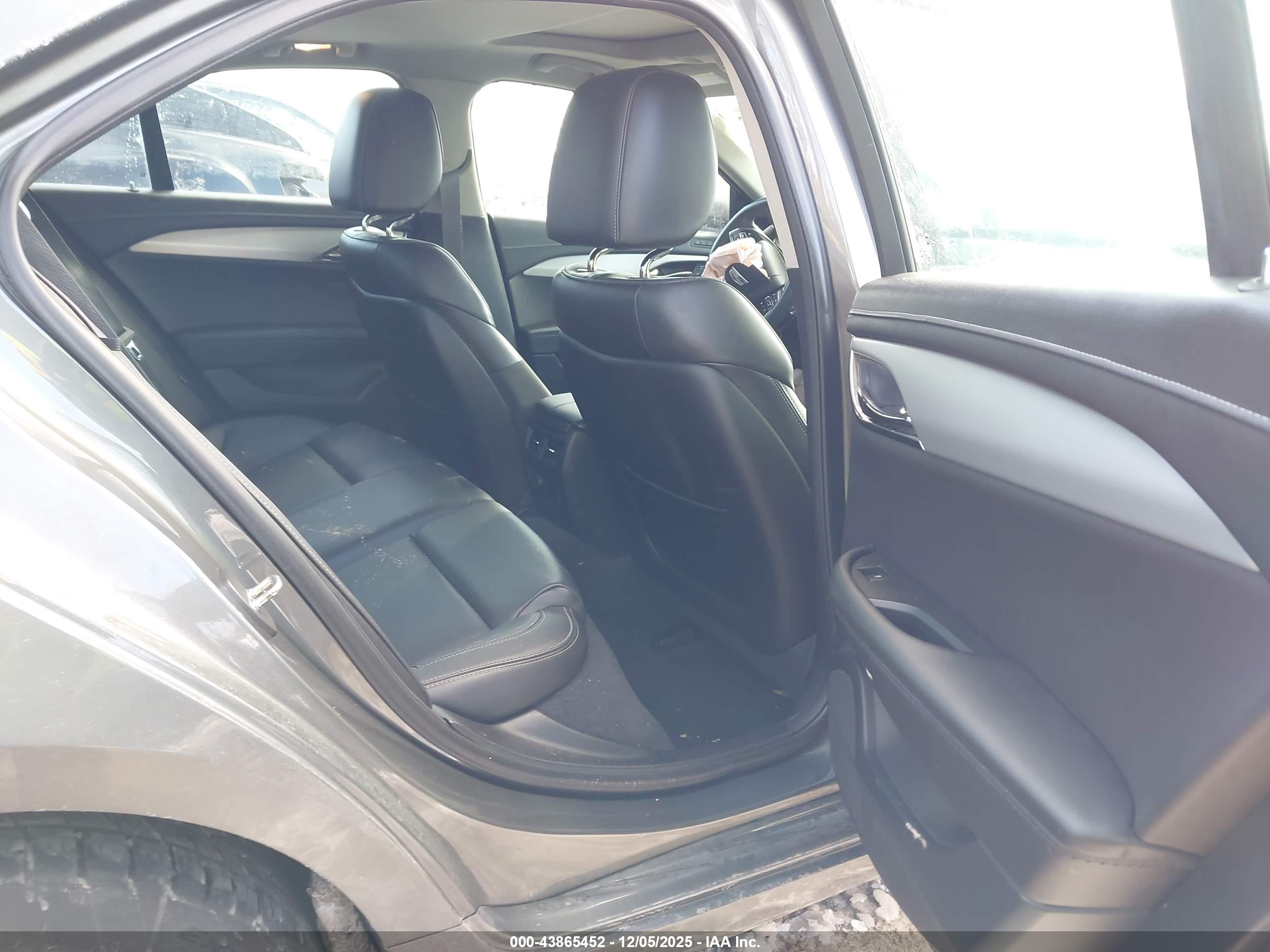 CADILLAC ATS image 8