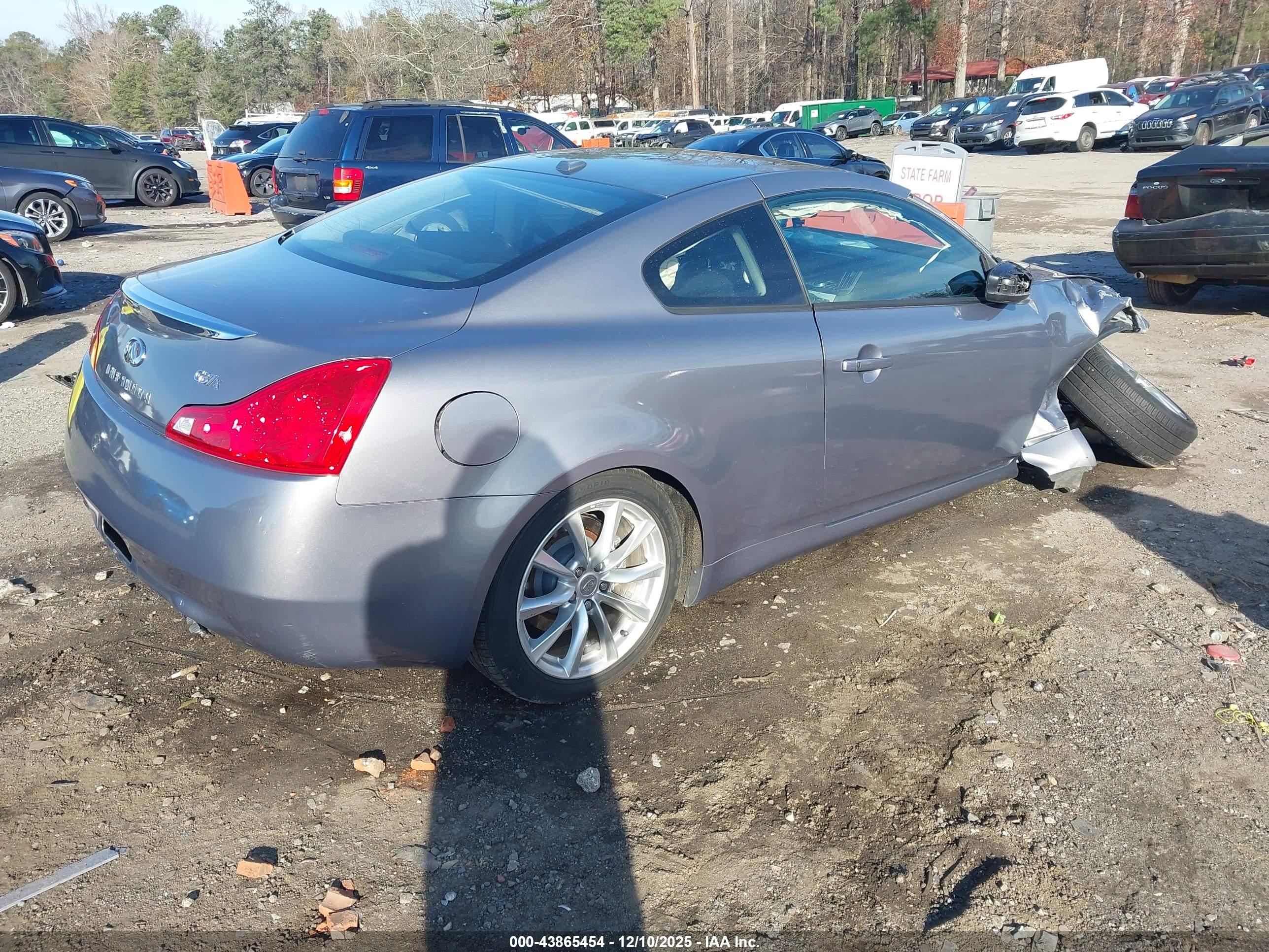 INFINITI G37X image 4