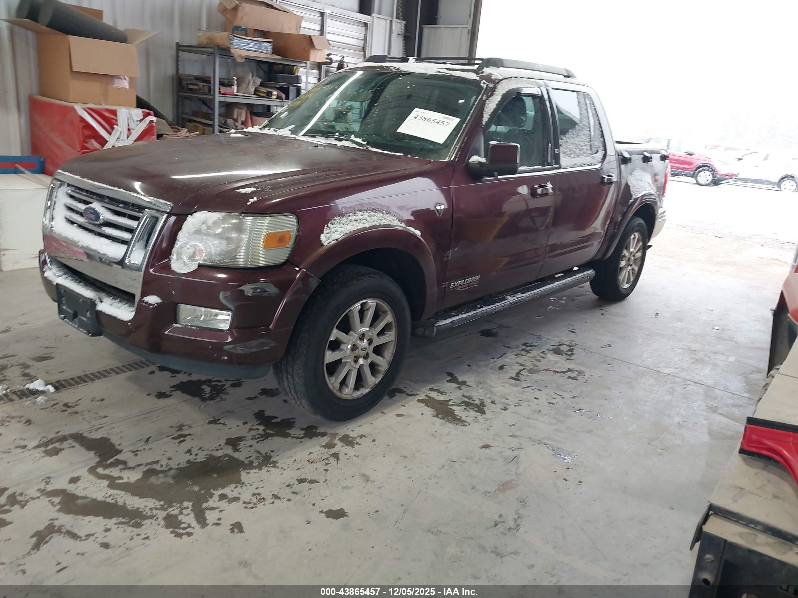 FORD EXPLORER image 2