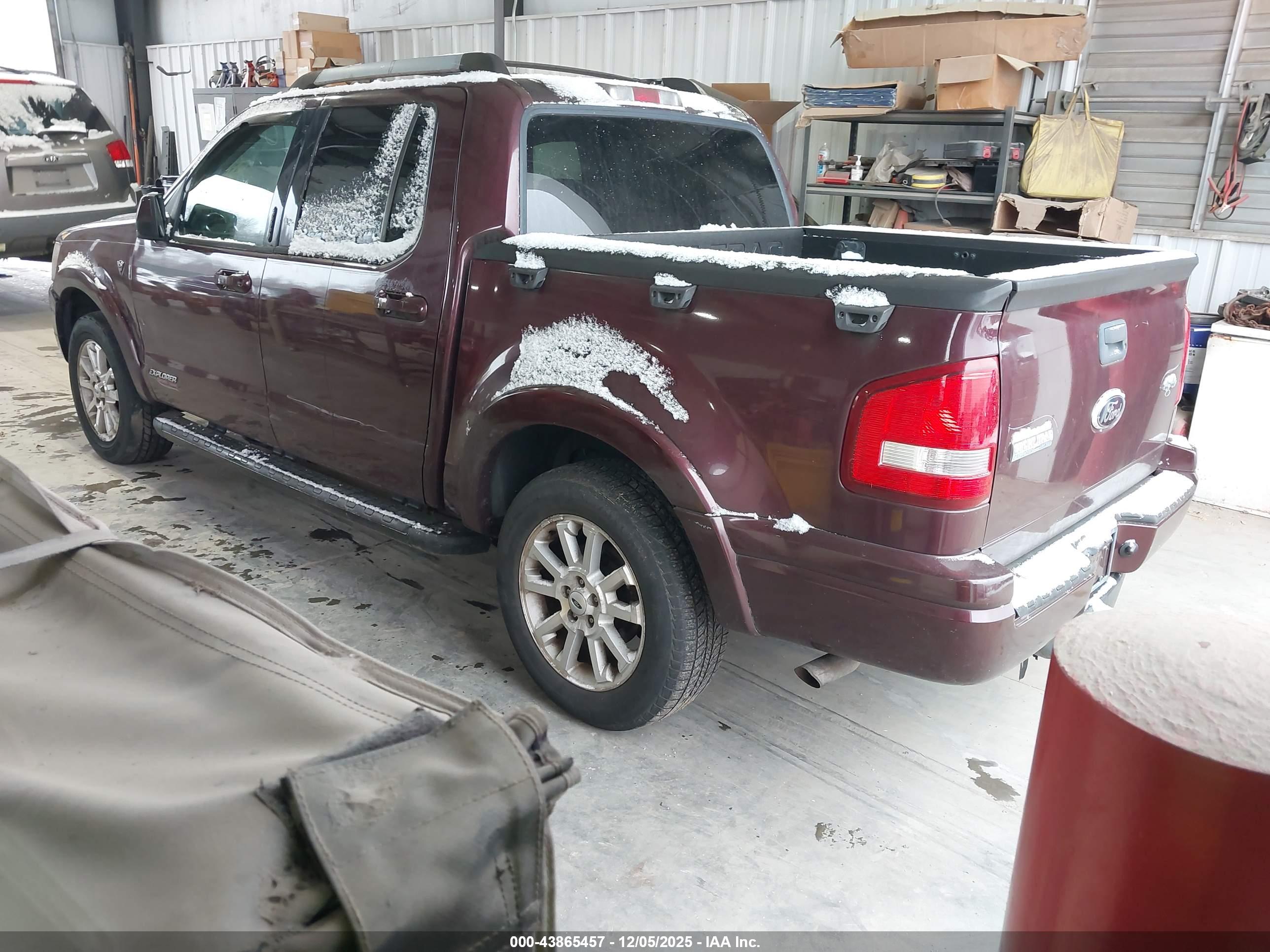 FORD EXPLORER image 3