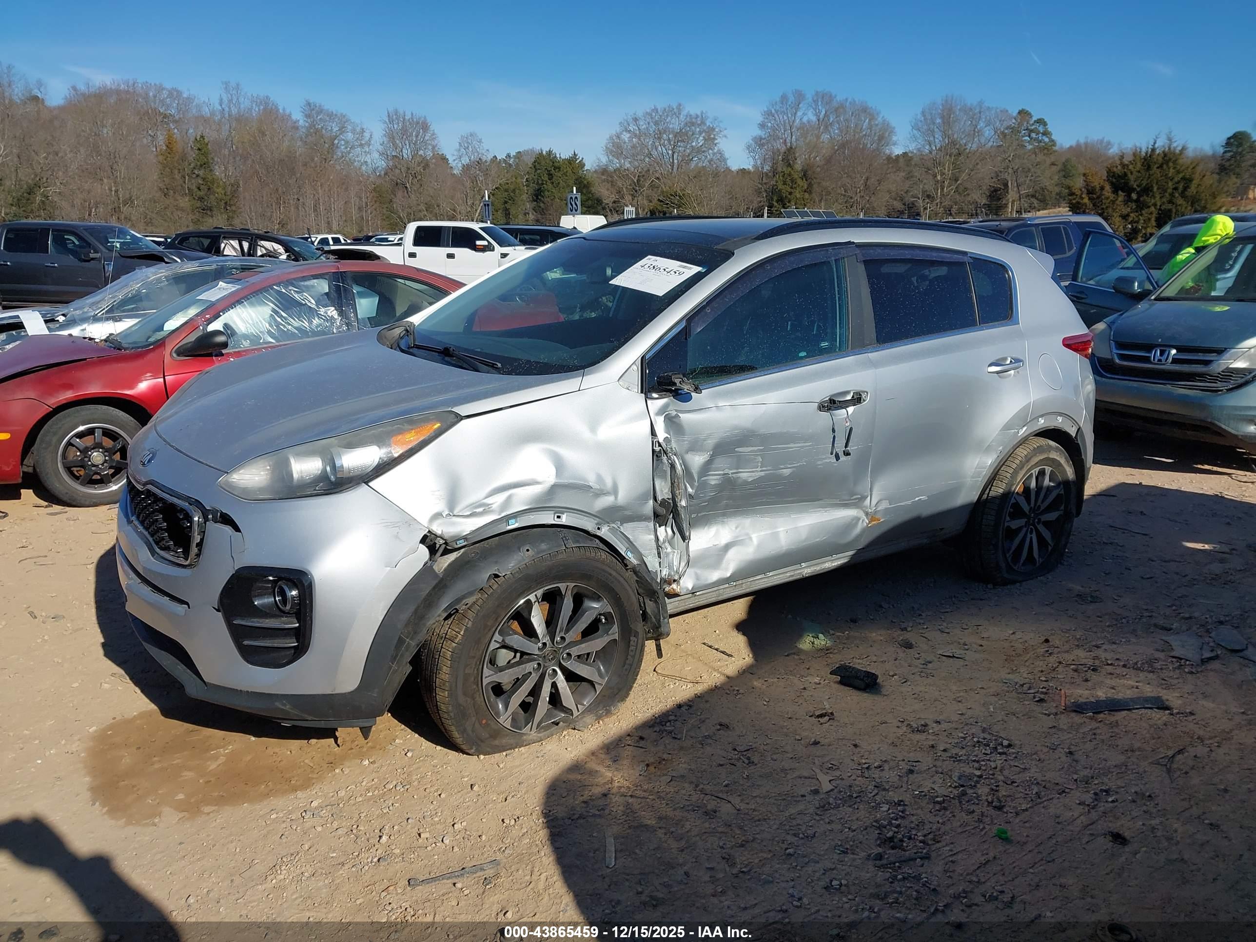 KIA SPORTAGE image 2