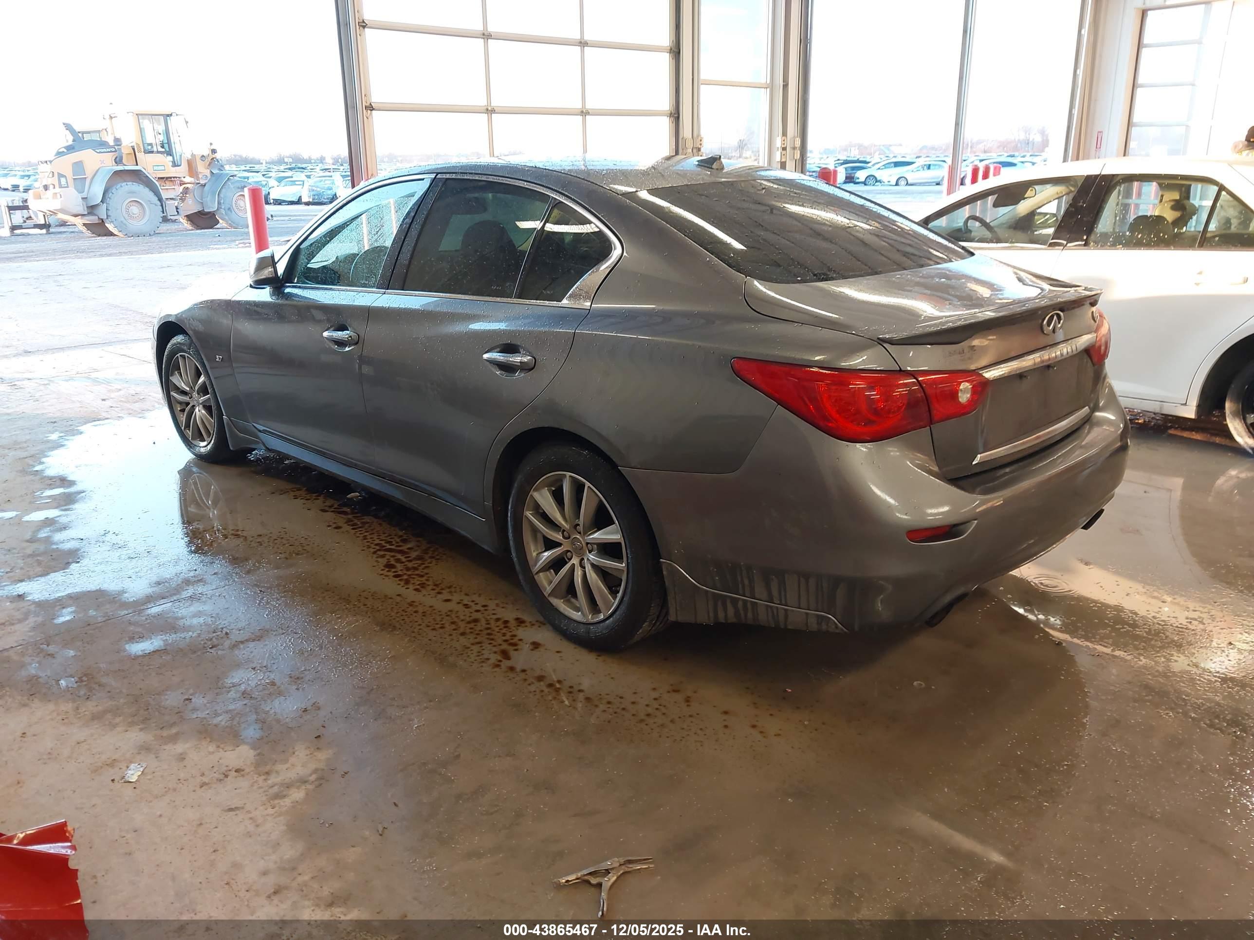 INFINITI Q50 image 3