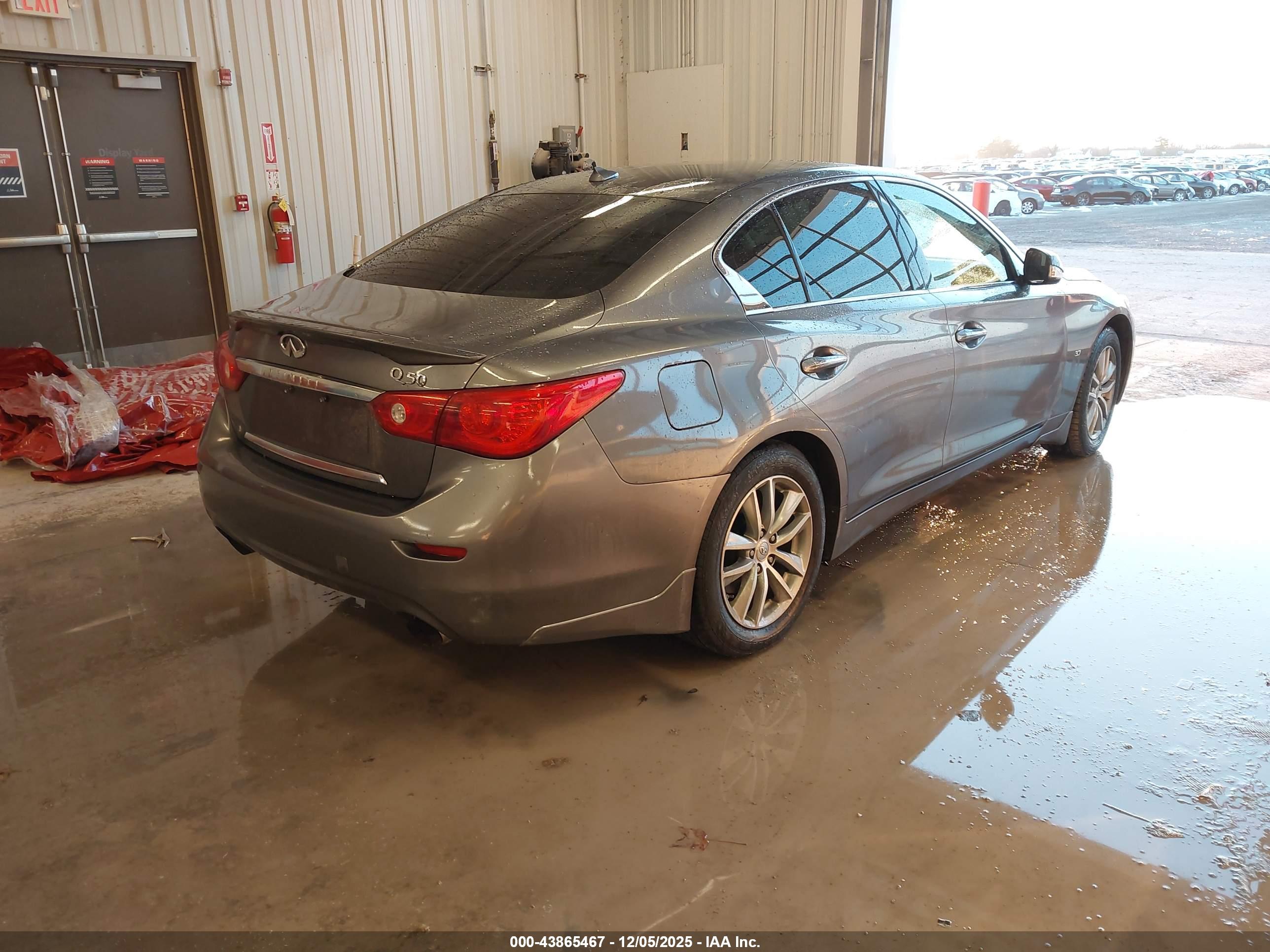 INFINITI Q50 image 4